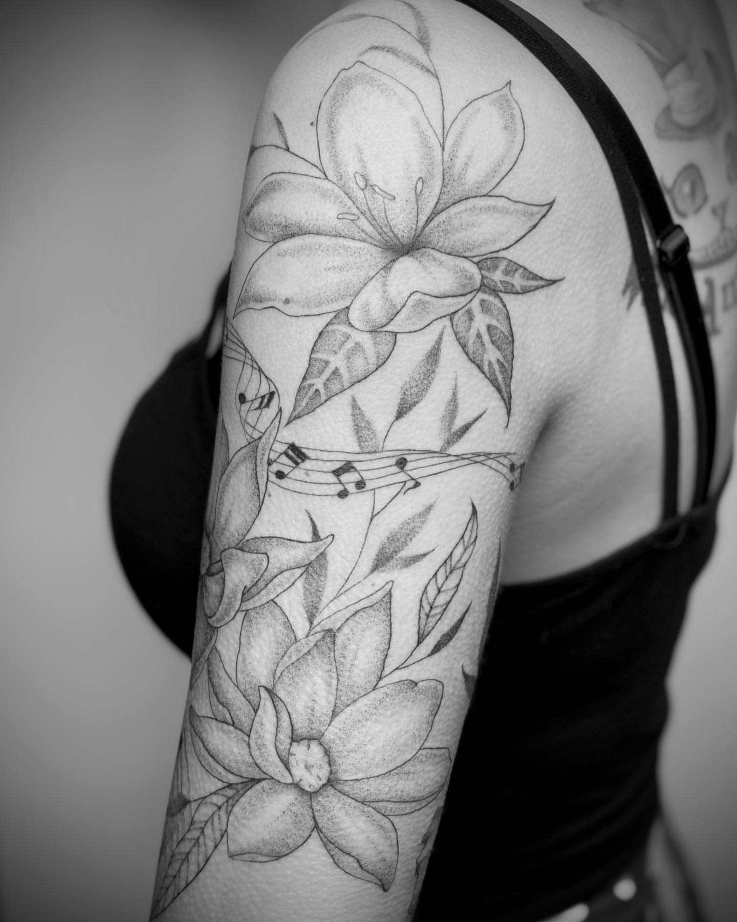 Tattoo by @rosie_coyote — dotwork, realism
