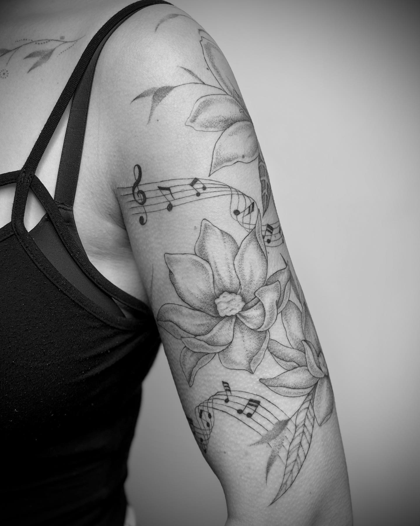 Tattoo by @rosie_coyote — dotwork, realism
