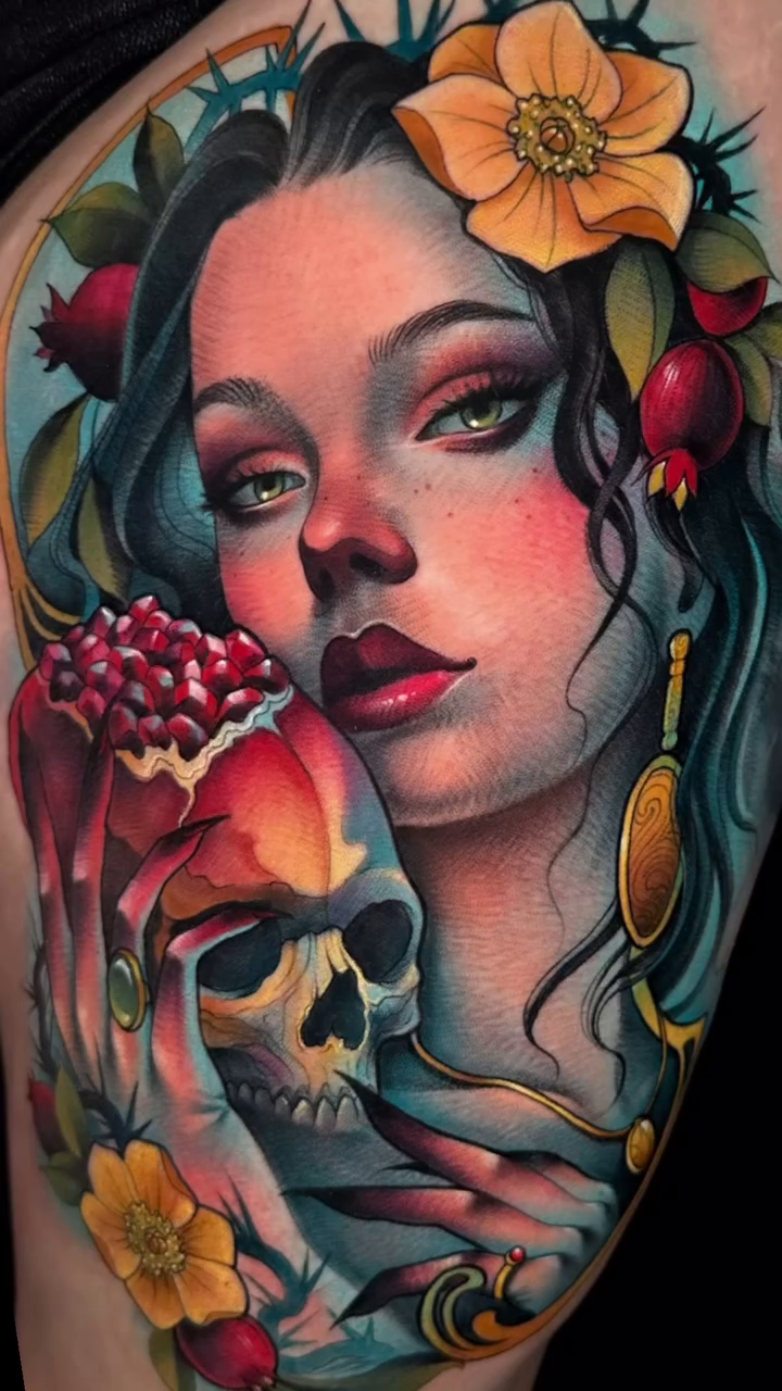 Woman holding a skull neo-traditional tattoo by πππΈππ»π΄ππΌπΈ π»πΈπΉπΉπ
ππ