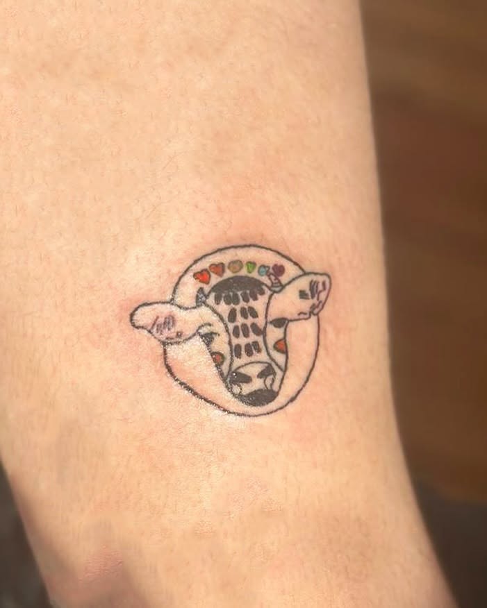 Tattoo by @maya_iconictattoo — dotwork