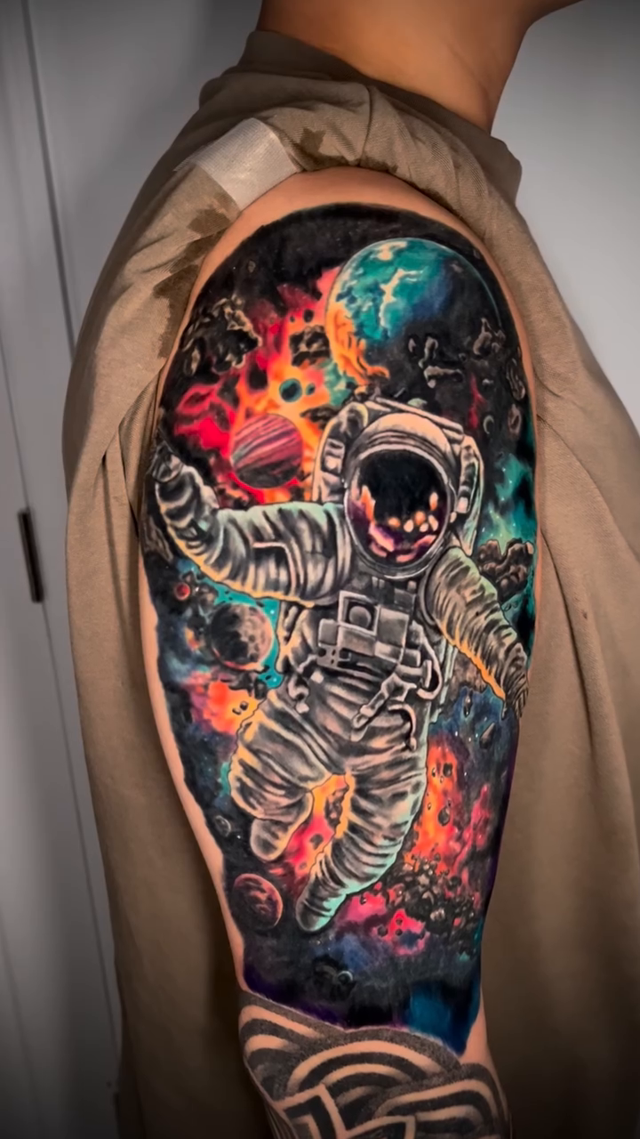 Tattoo by @justin_makesyoubleed — realism, new_school