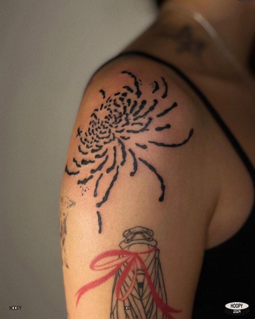Chrysanthemum and cicada tattoo on the shoulder by San Kang