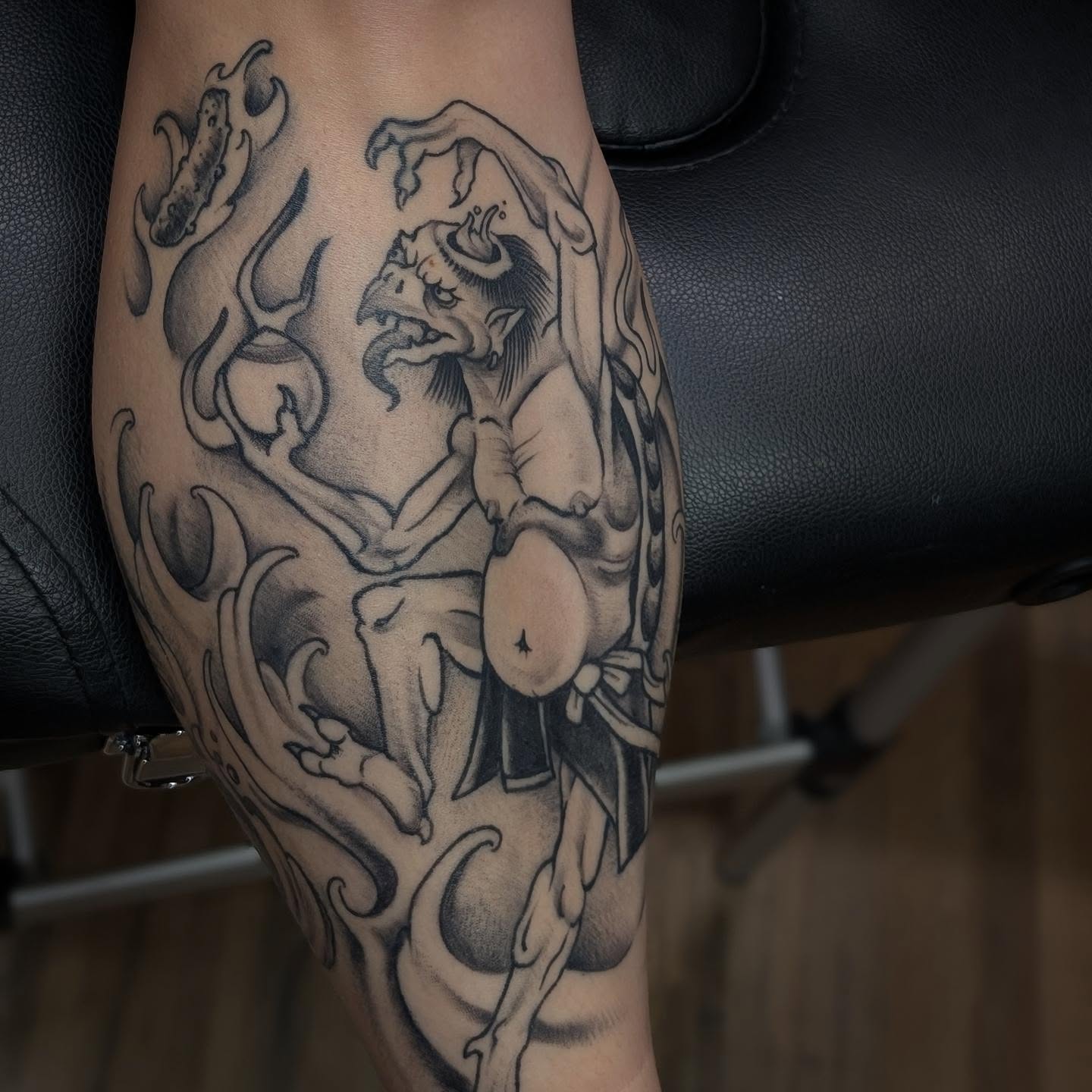 Tattoo by @haleygunz — black_and_grey