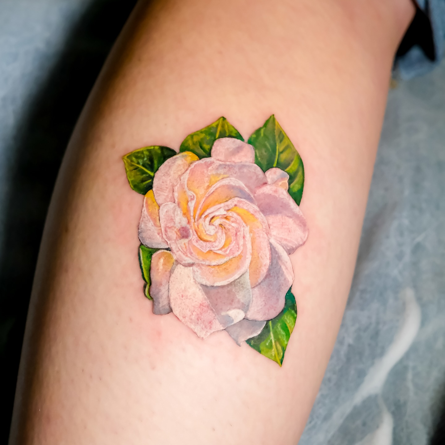 Flower realism tattoo on the thigh by NAS