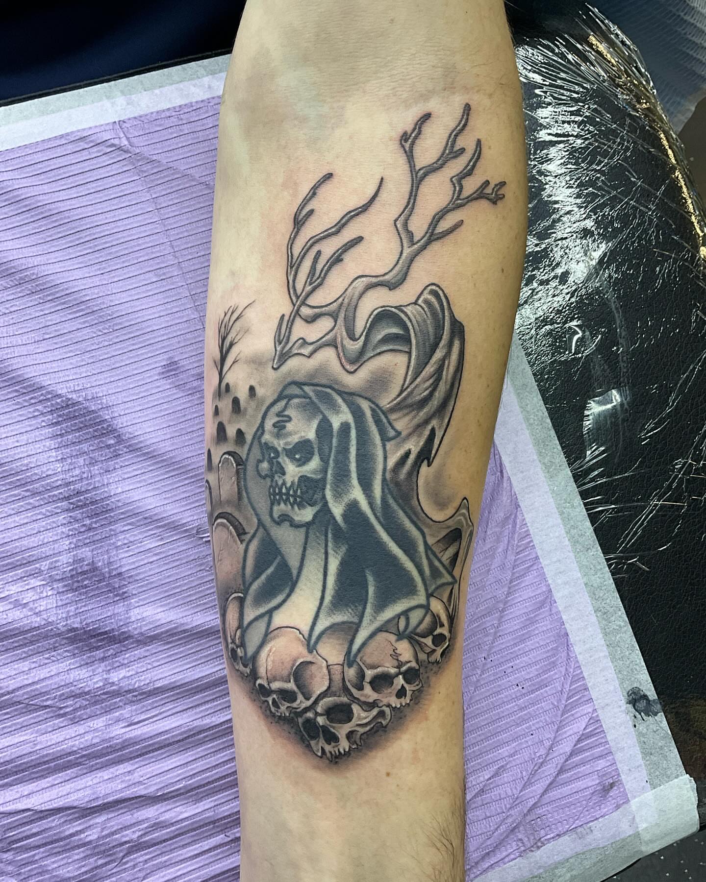 Tattoo by @d.muns_ink — black_and_grey, realism