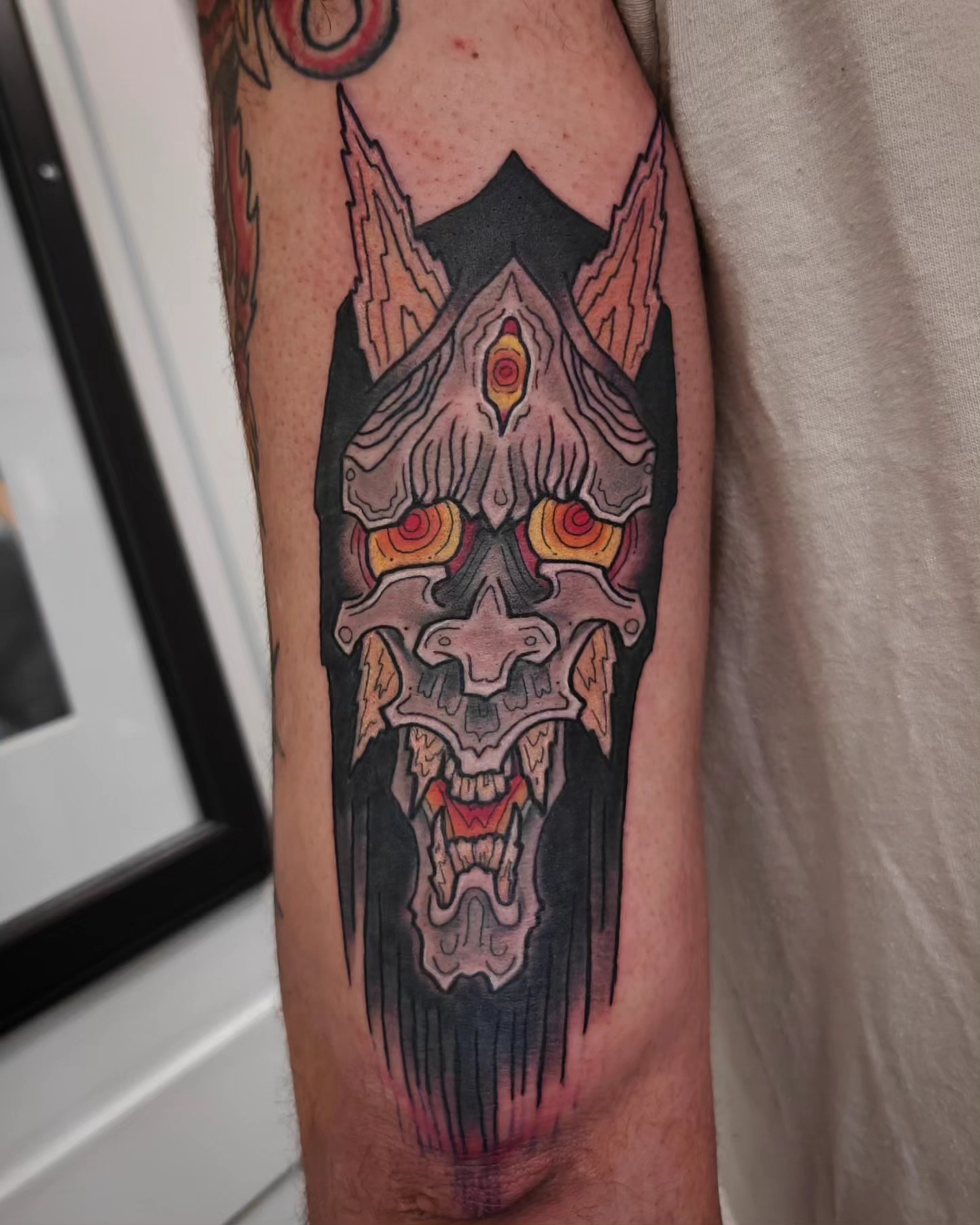 Tattoo by @artoftheblackwolf — geometric