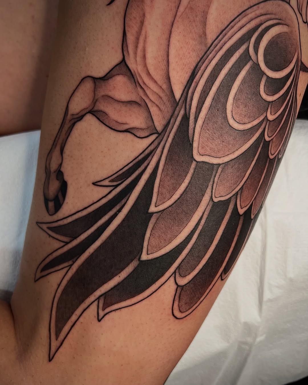 Tattoo by @miaesperanzatattoo โ realism, black_and_grey