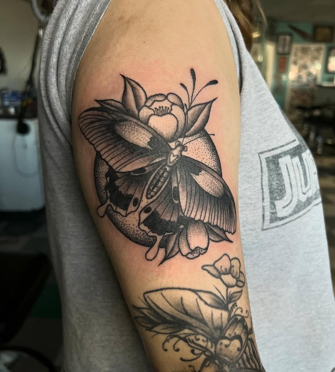 Tattoo by @steviesbook — black_and_grey, realism