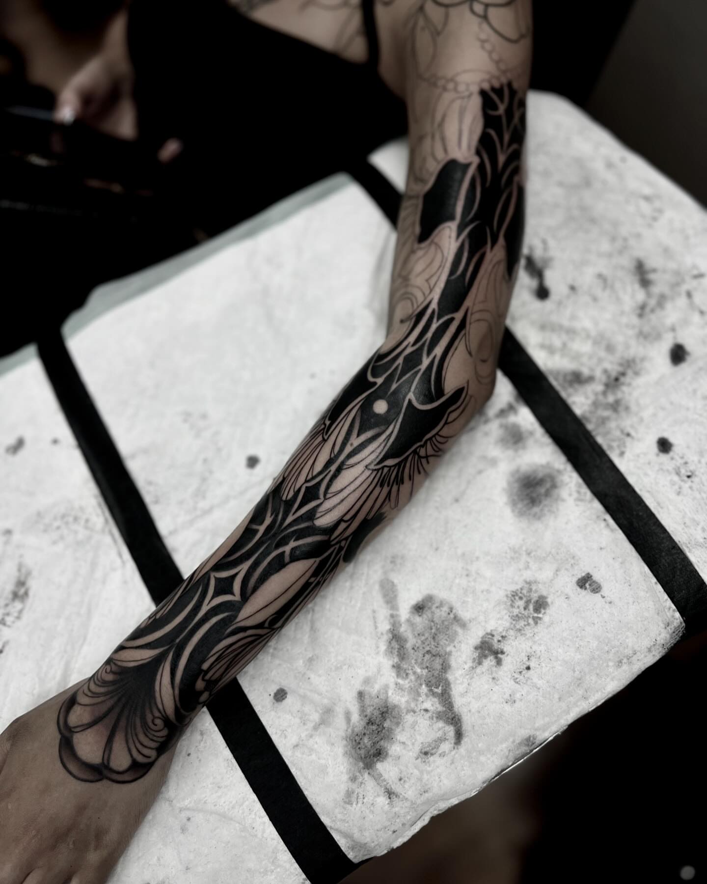 Tattoo by @jssica666 — black_and_grey
