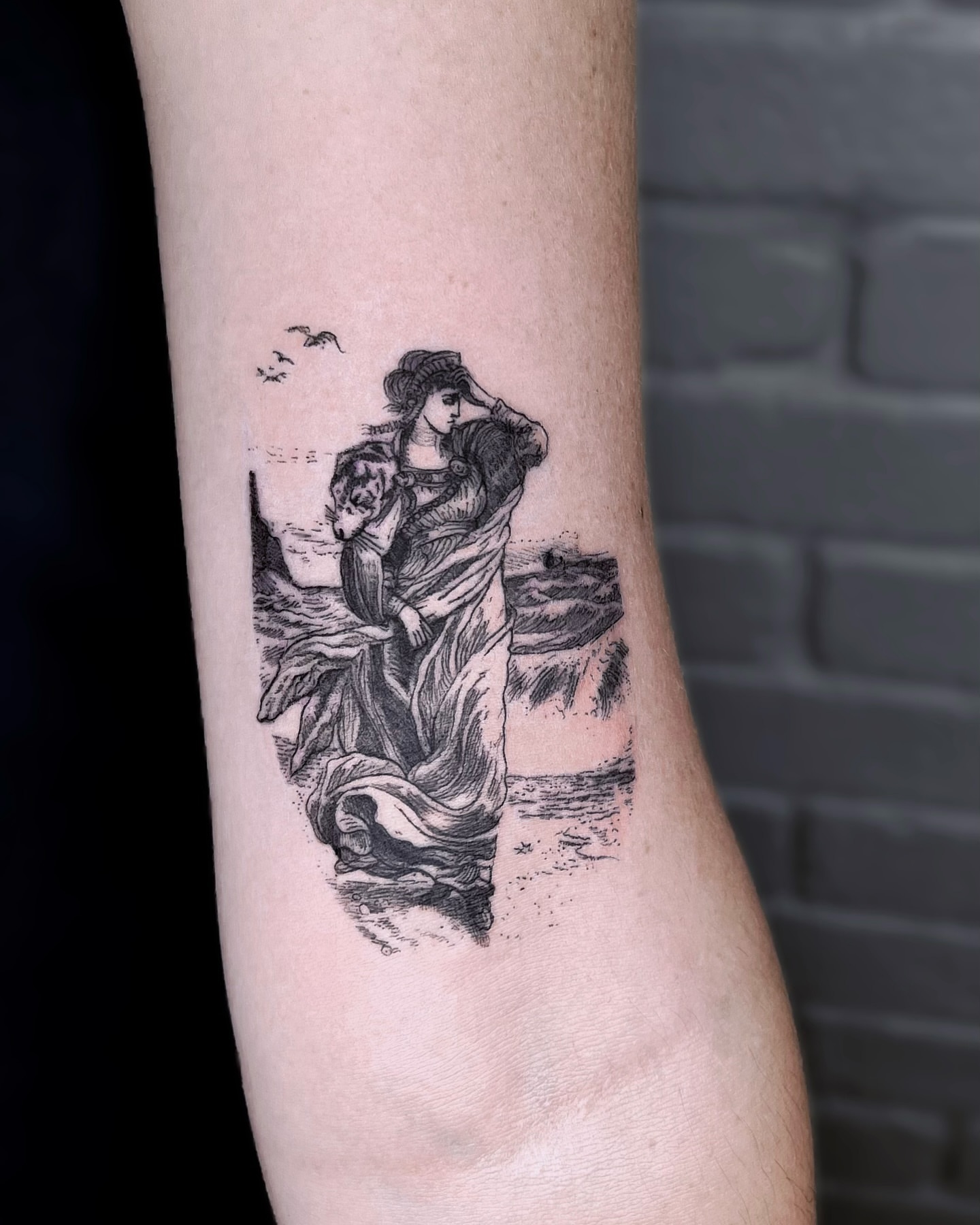 Mother and child realism tattoo on the forearm by Vintage tattoo