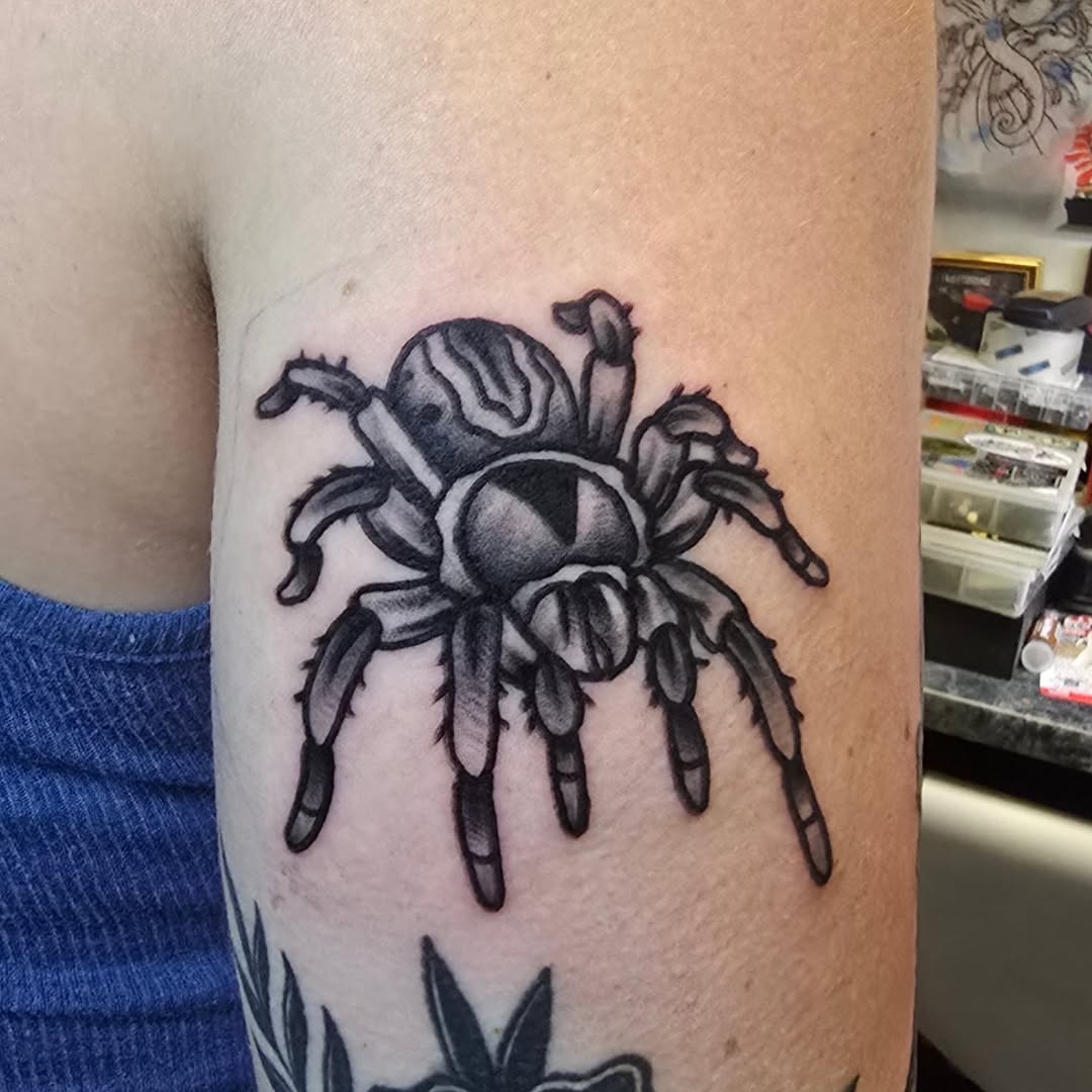 Tattoo by @wilweekleytattoos โ black_and_grey, realism