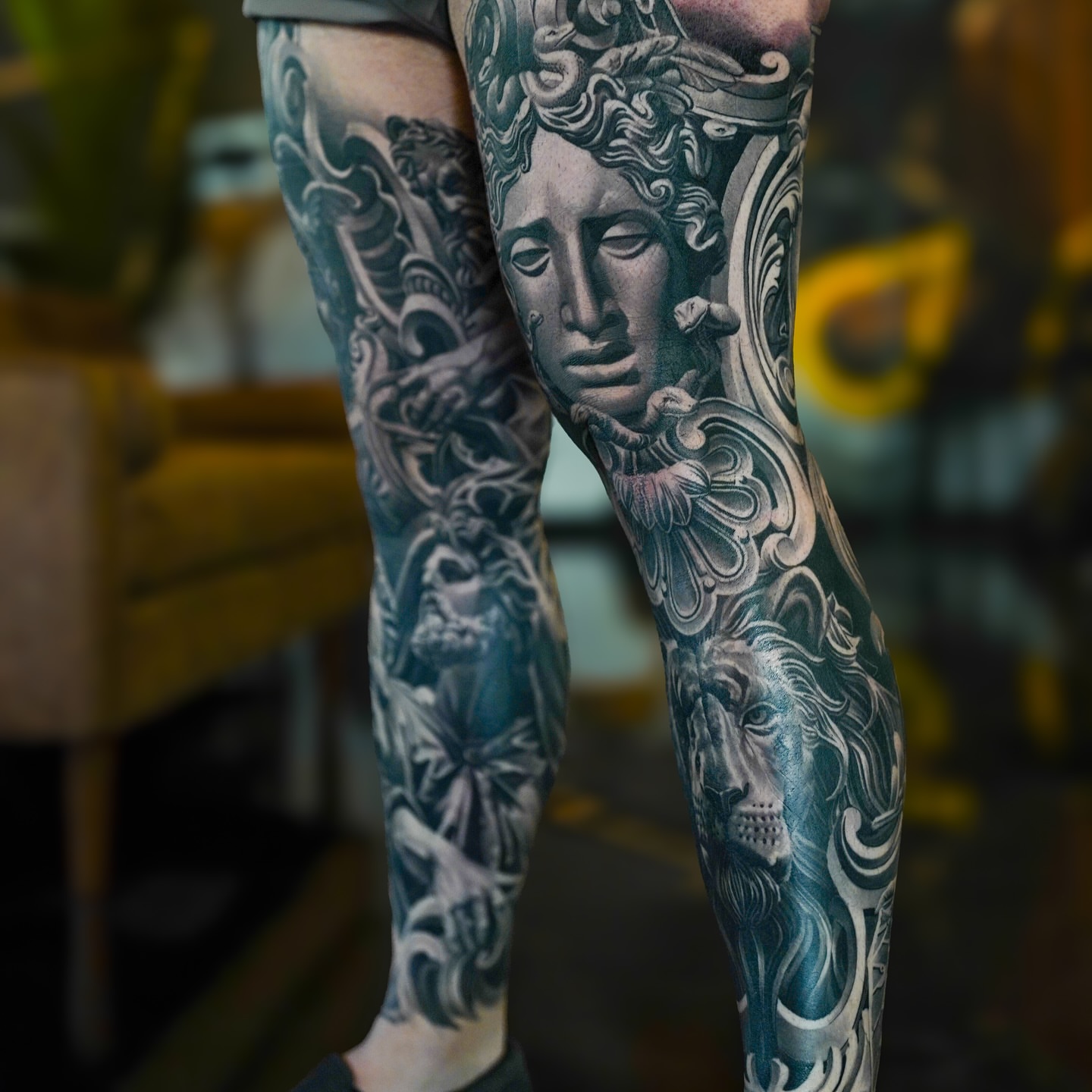 Medusa realism tattoo on the leg by Fábio Guerreiro