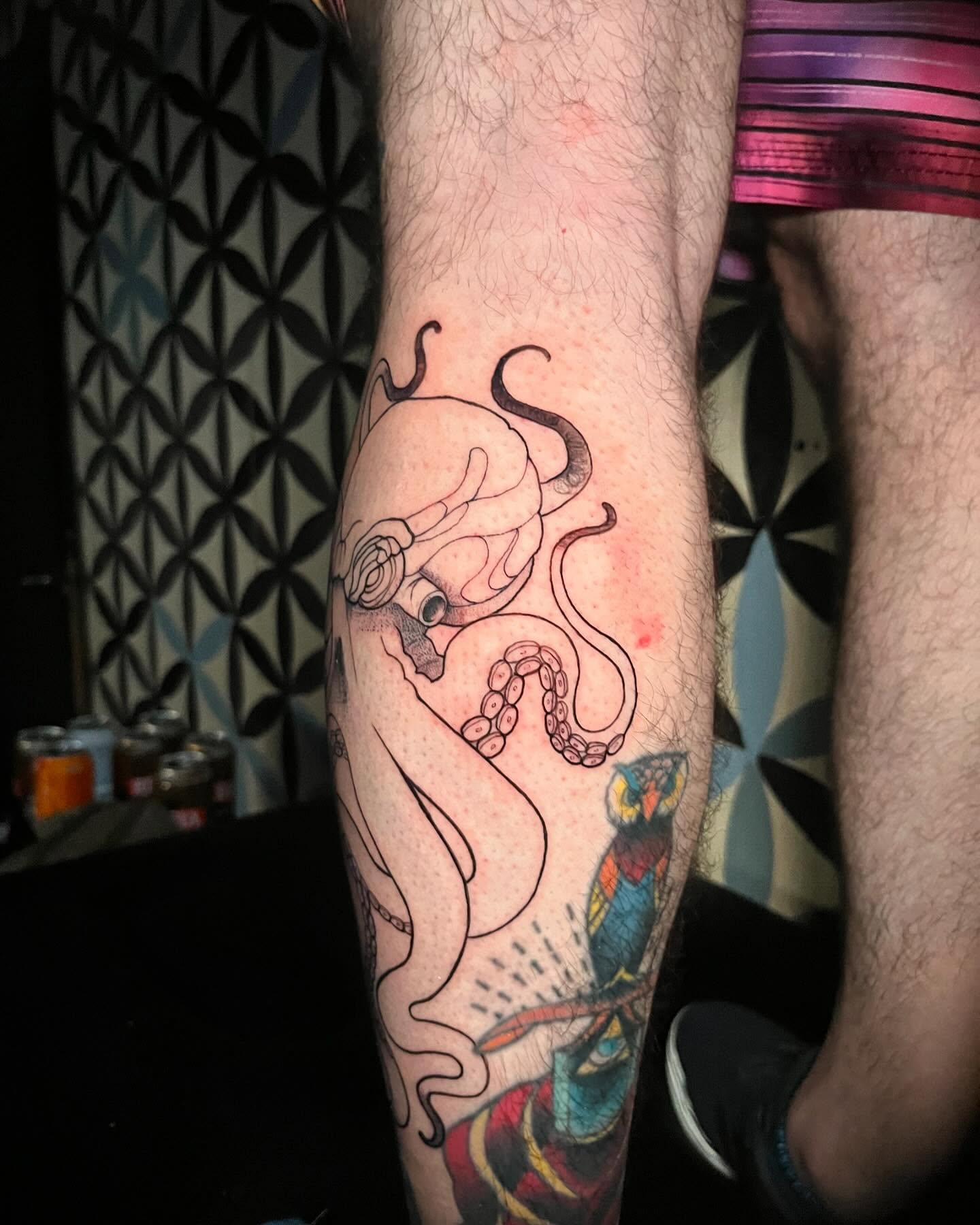 Tattoo by @alvinlouceltattooer — american_traditional, dotwork