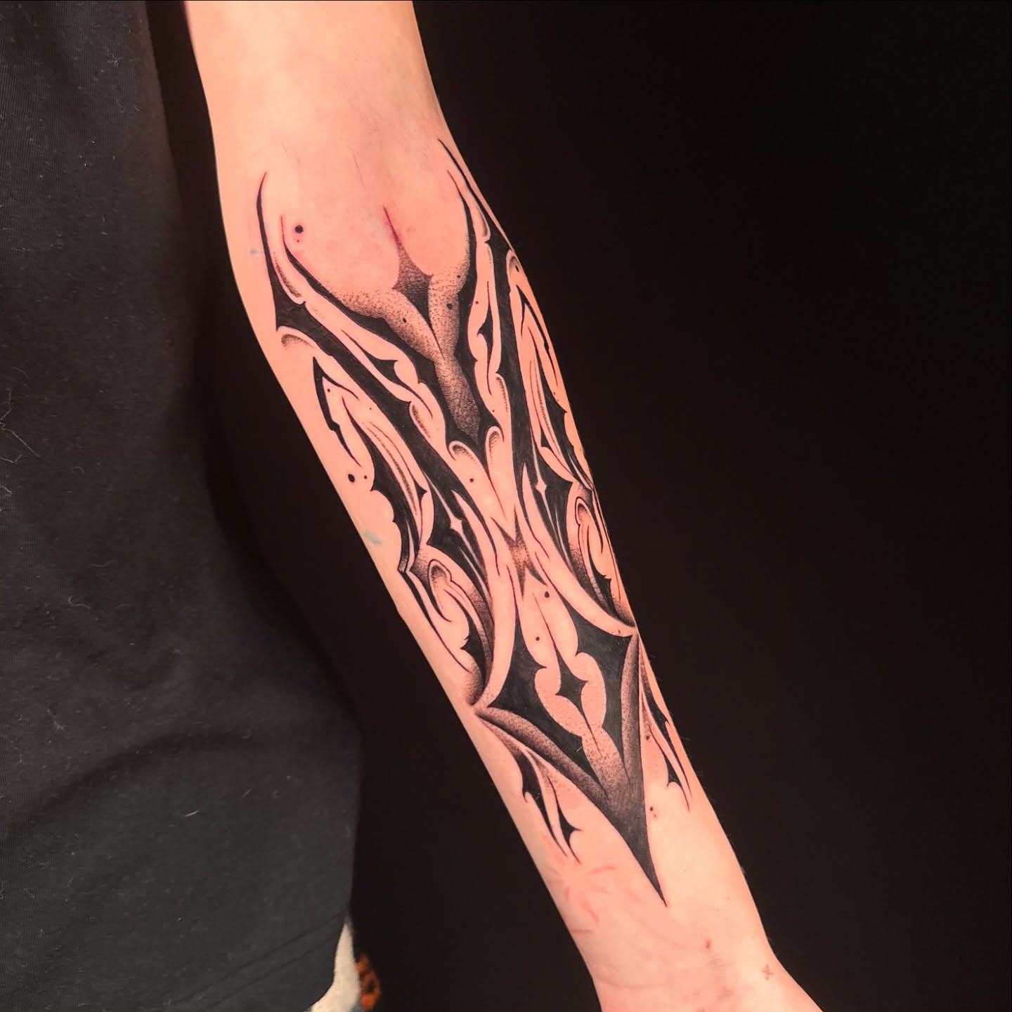 Tribal pattern tribal tattoo on the forearm by alex h🪴 neotrad