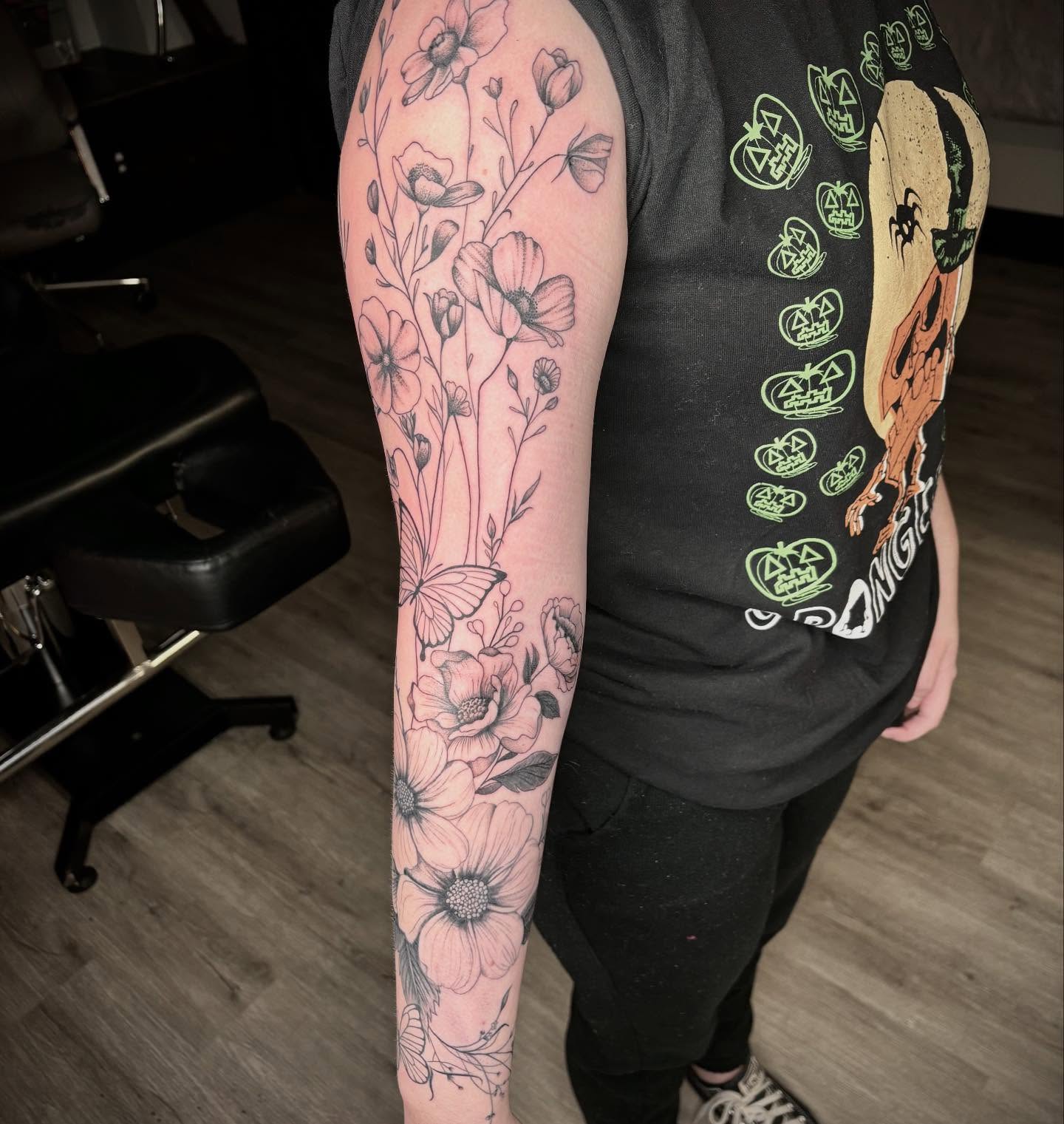 Tattoo by @amberntattoos — black_and_grey