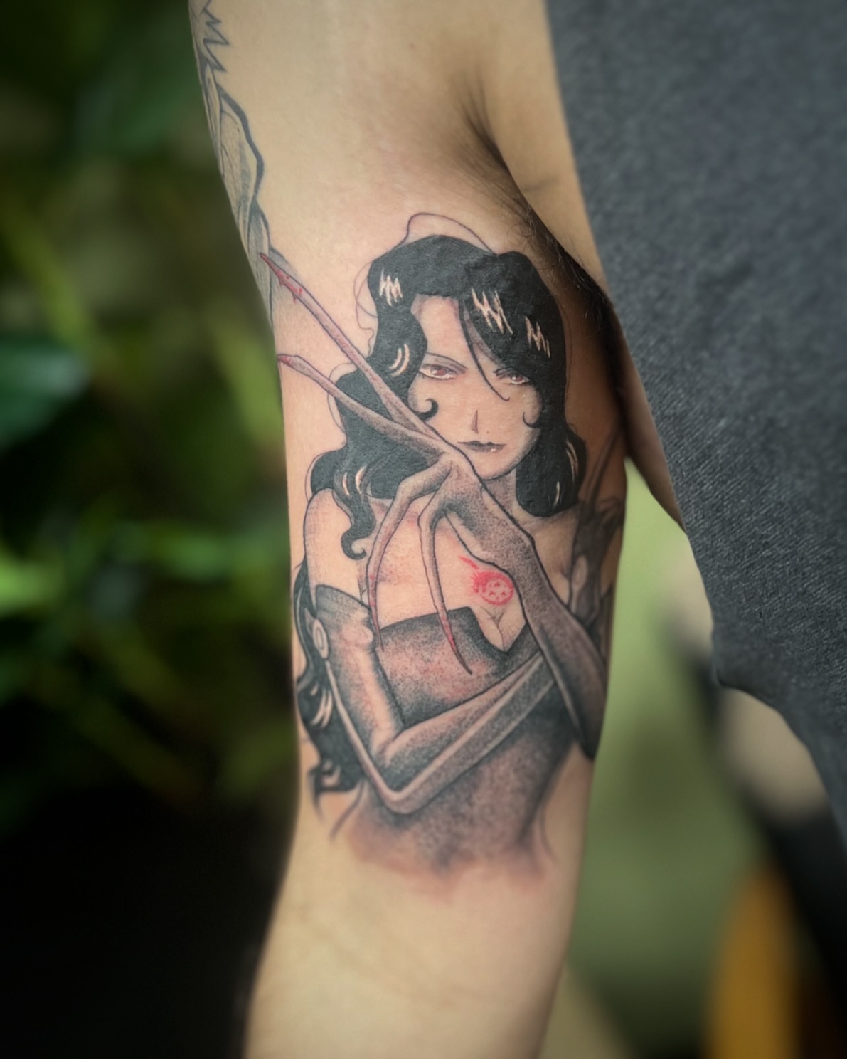 Woman with scissors realism tattoo on the forearm by sam cedar geller 🐝