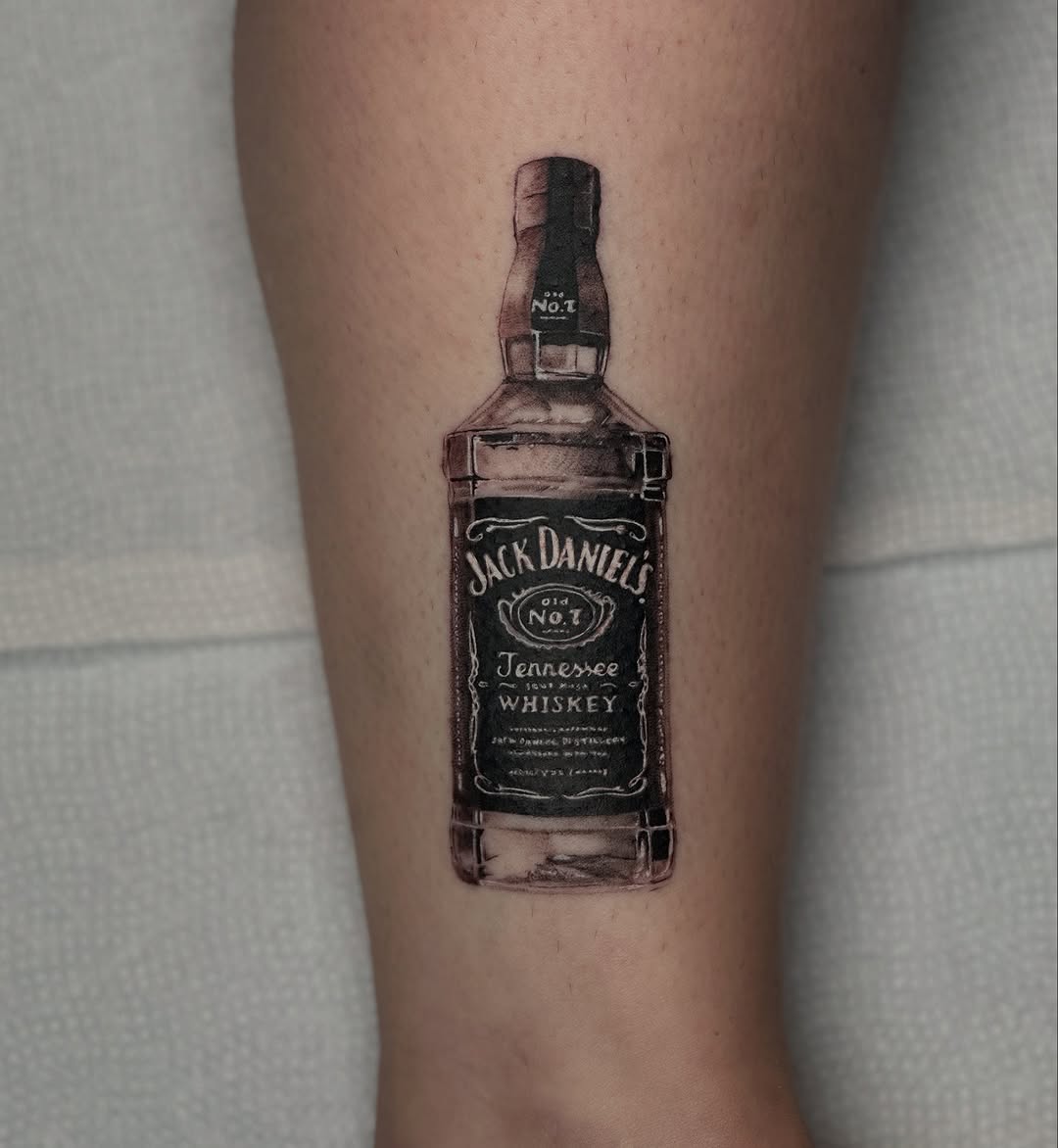Tattoo by @nicolettemadlyne — realism, black_and_grey