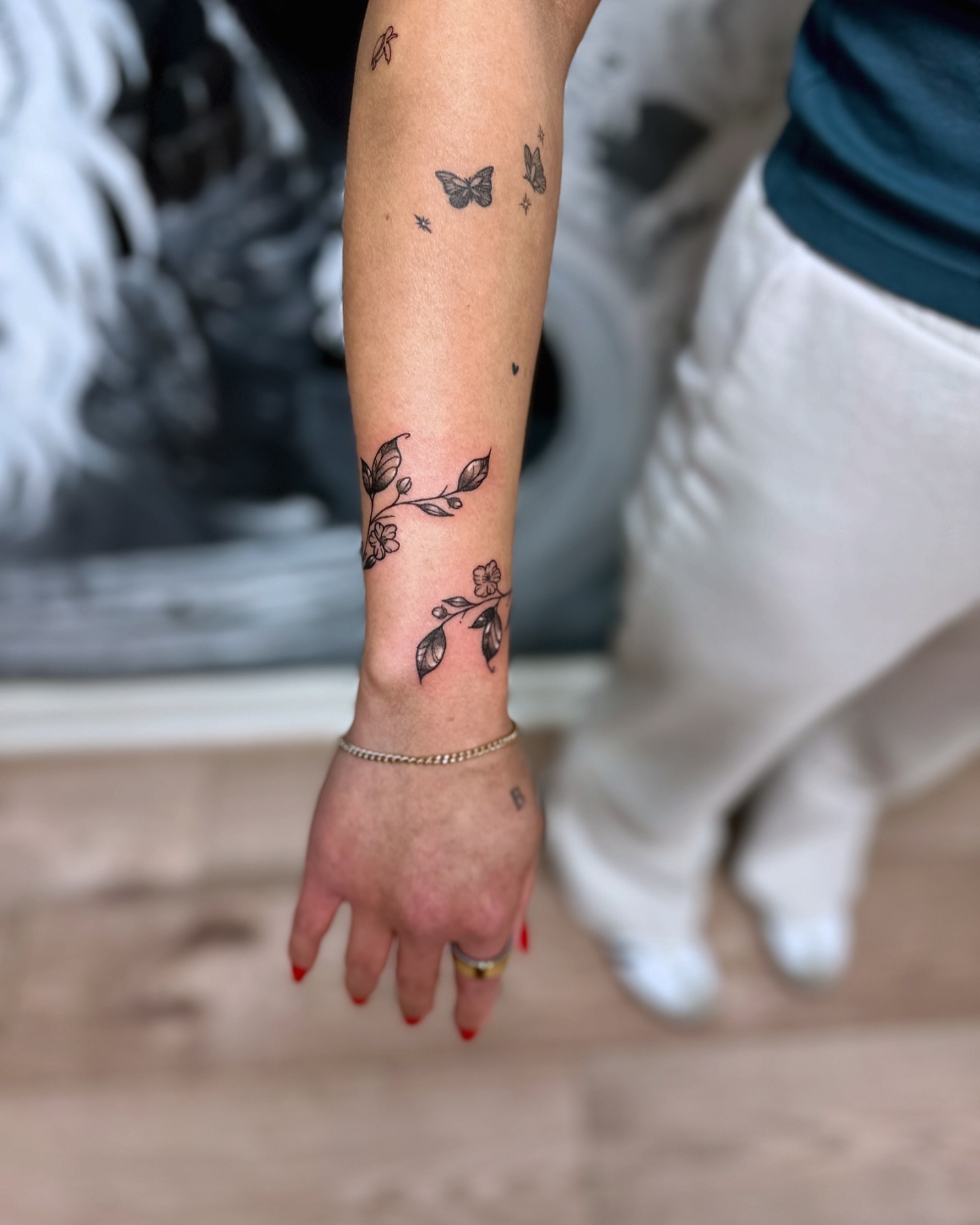 Tattoo by @roxotattoos — black_and_grey