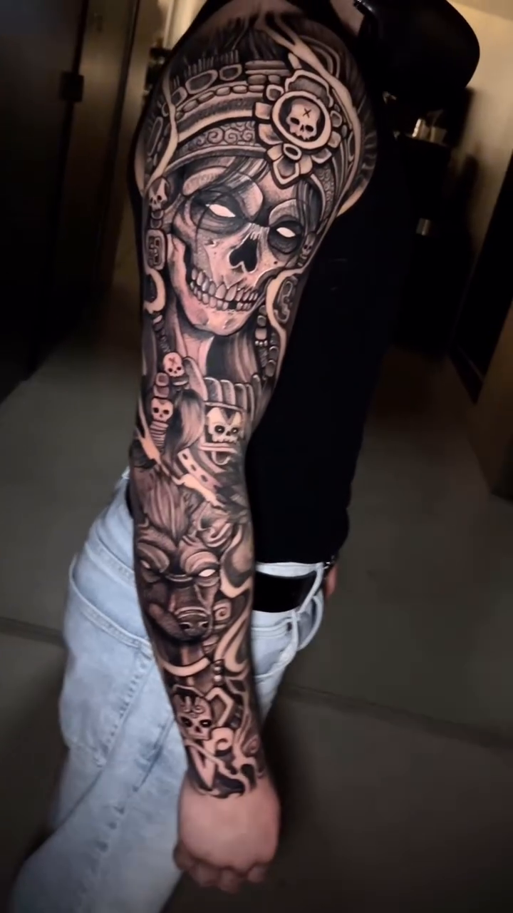 Tattoo by @rodomaciel — black_and_grey, realism