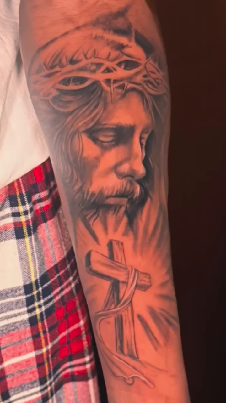 Tattoo by @cdavidta2z — realism, black_and_grey