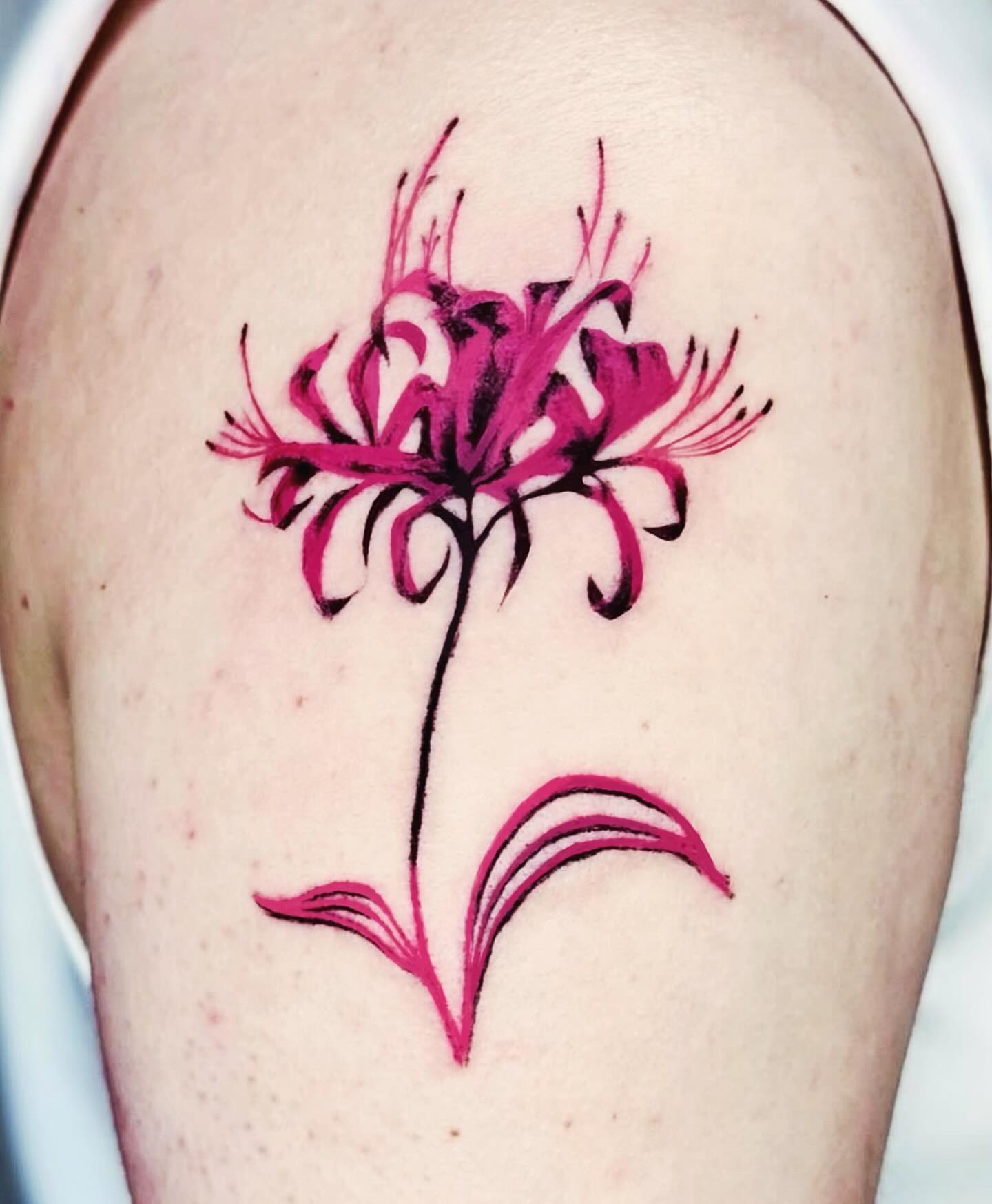 Tattoo by @effacermonexistence — new_school