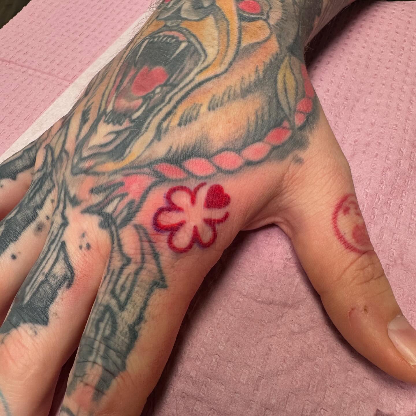 Tiger head American traditional tattoo on the hand by Alex Kass 🥩 San Antonio TX, San Antonio, Texas