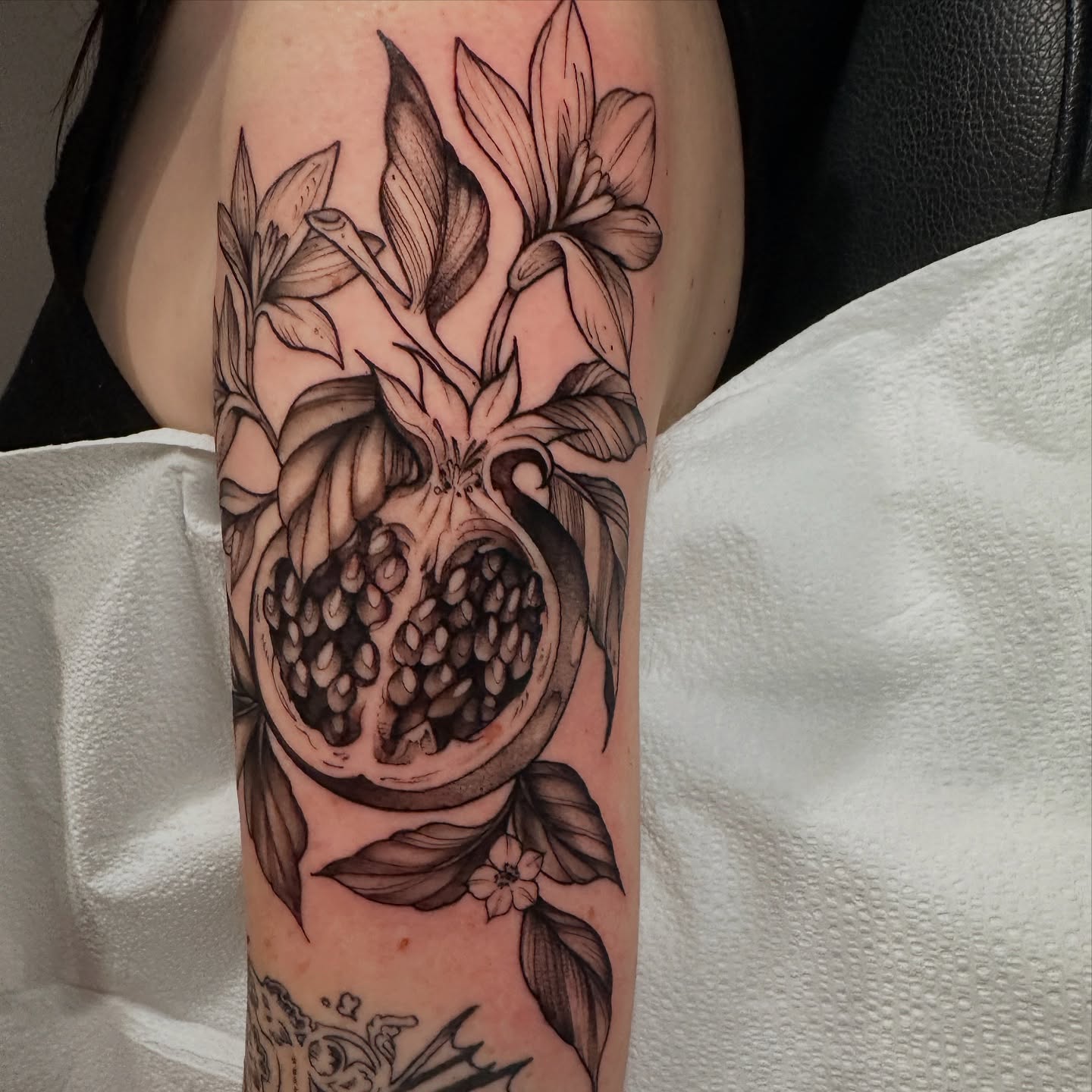 Tattoo by @hellbunnytattoos — black_and_grey, realism