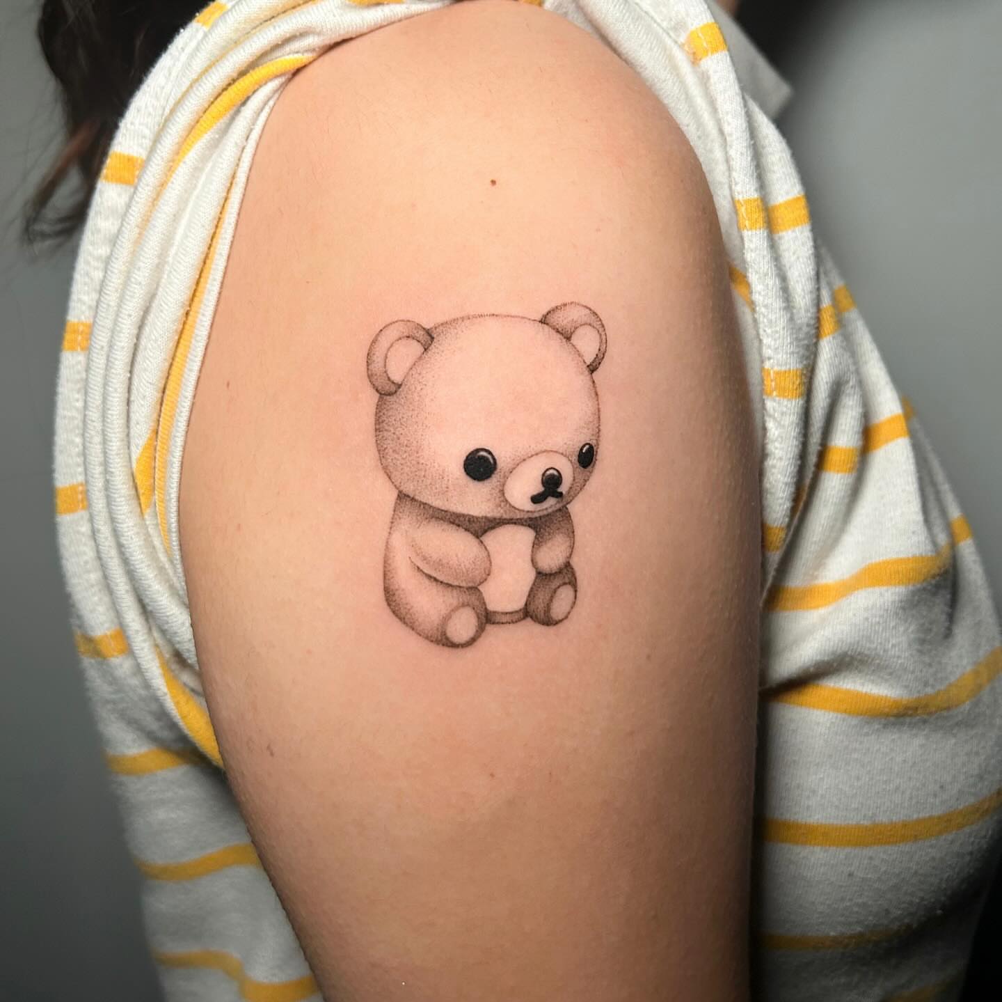 Tattoo by @lolavtattoo — dotwork