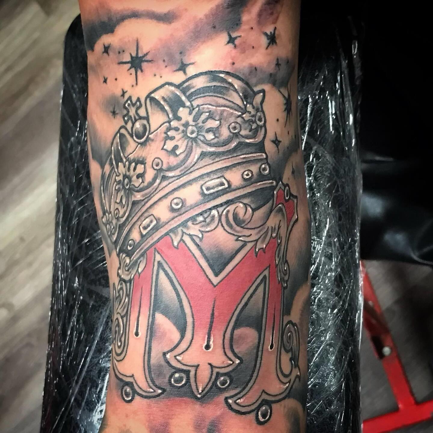 Royal crown American traditional tattoo on the forearm by Tonii Florrez