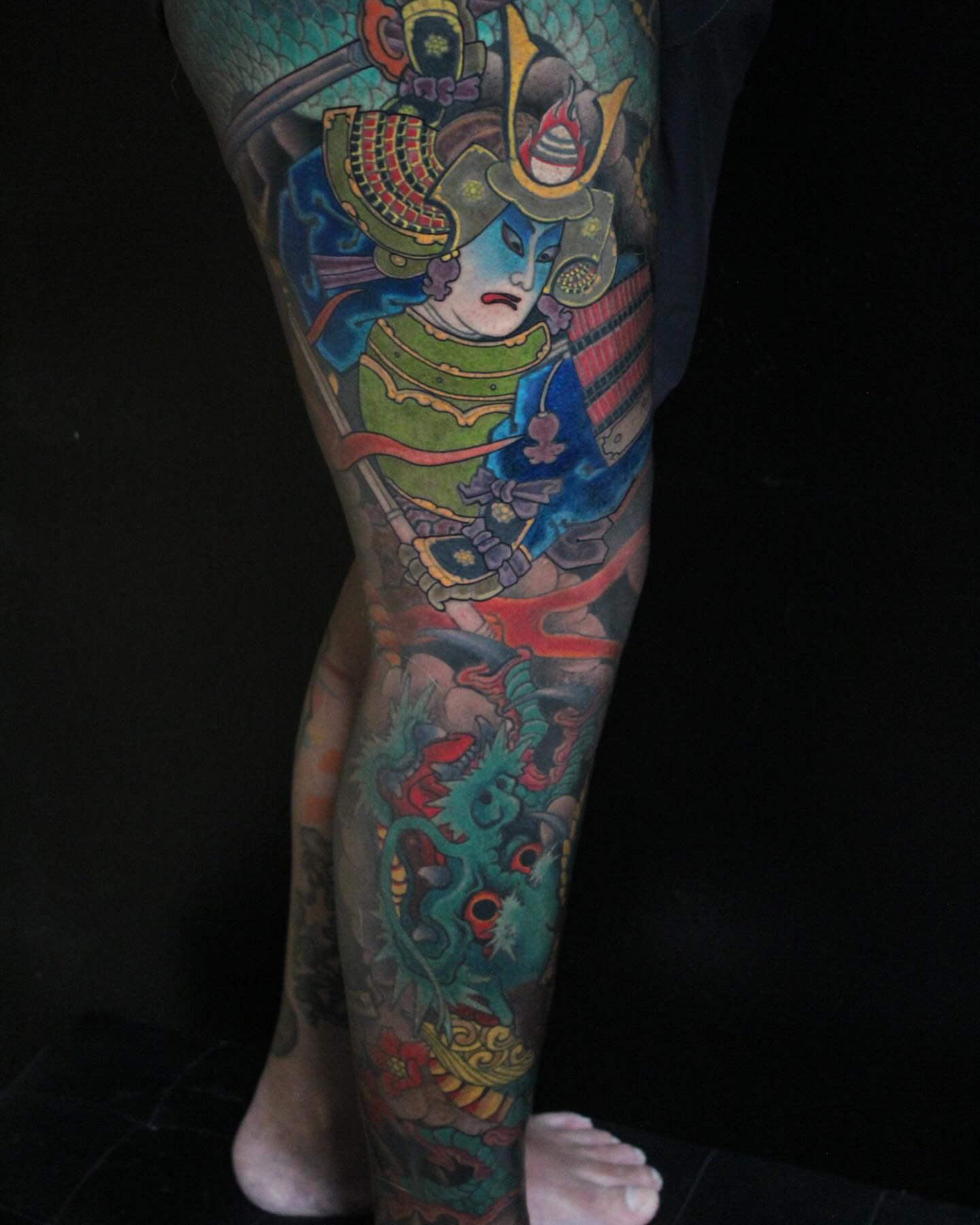 Samurai warrior japanese irezumi tattoo on the leg by Alezumie