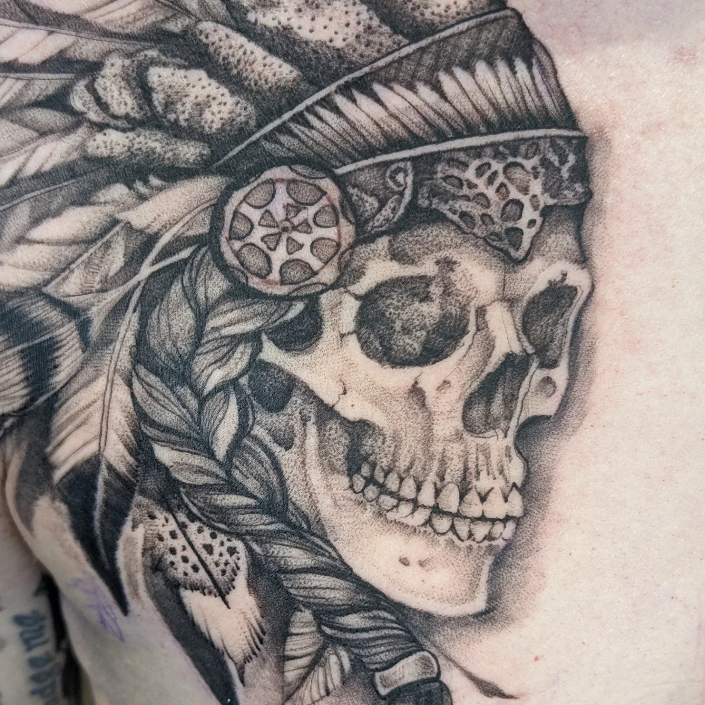 Tattoo by @lizzywiglz — black_and_grey, realism