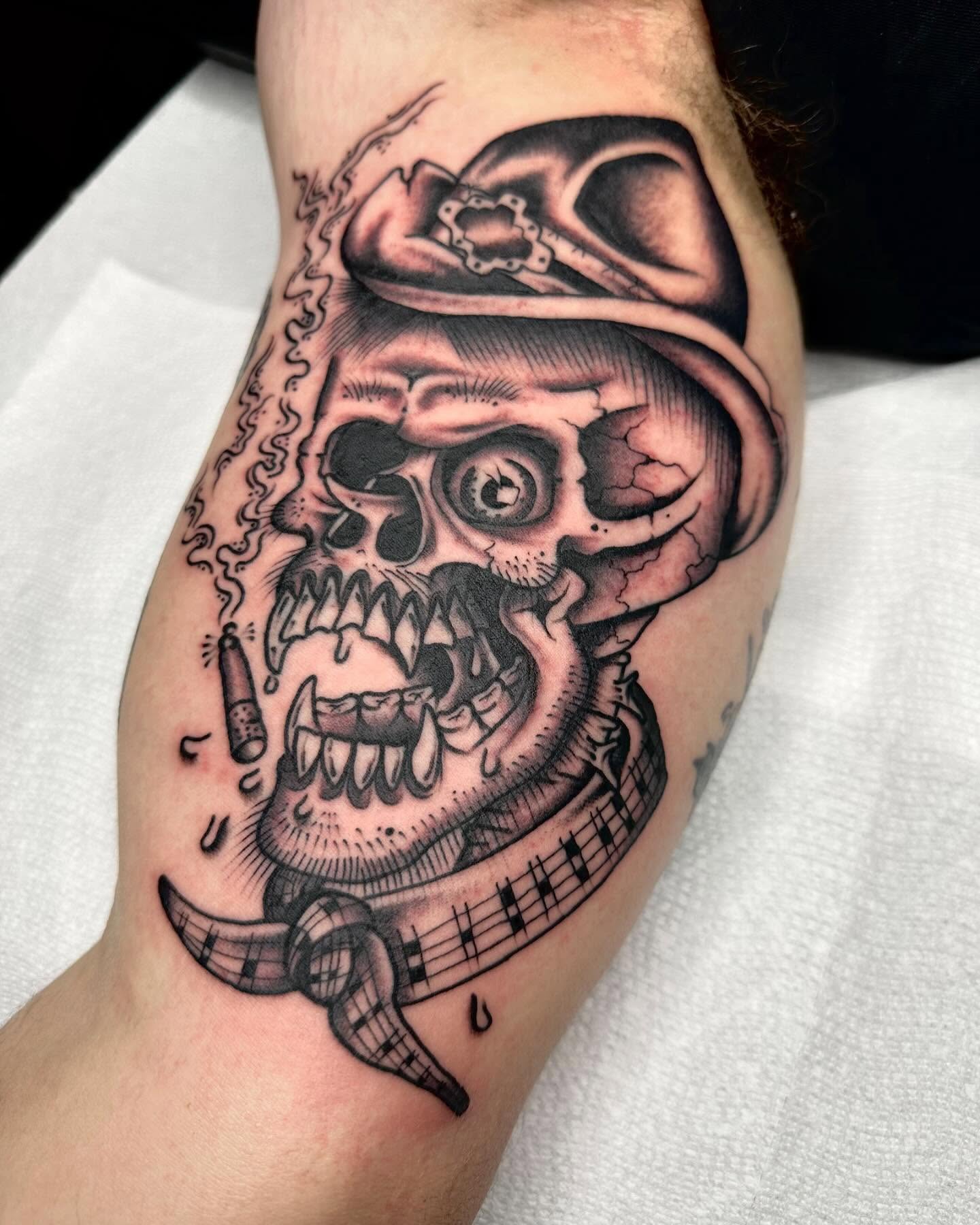 Tattoo by @lijxmachina — black_and_grey, realism