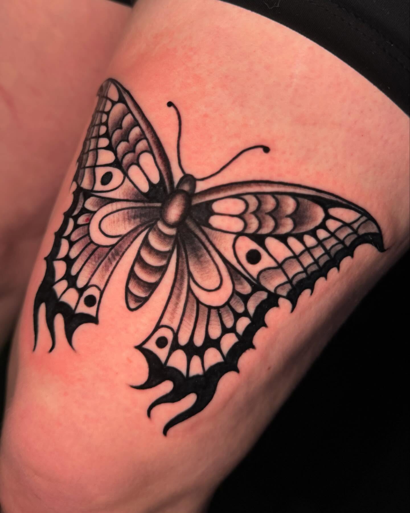 Tattoo by @ambergreytattoos — black_and_grey