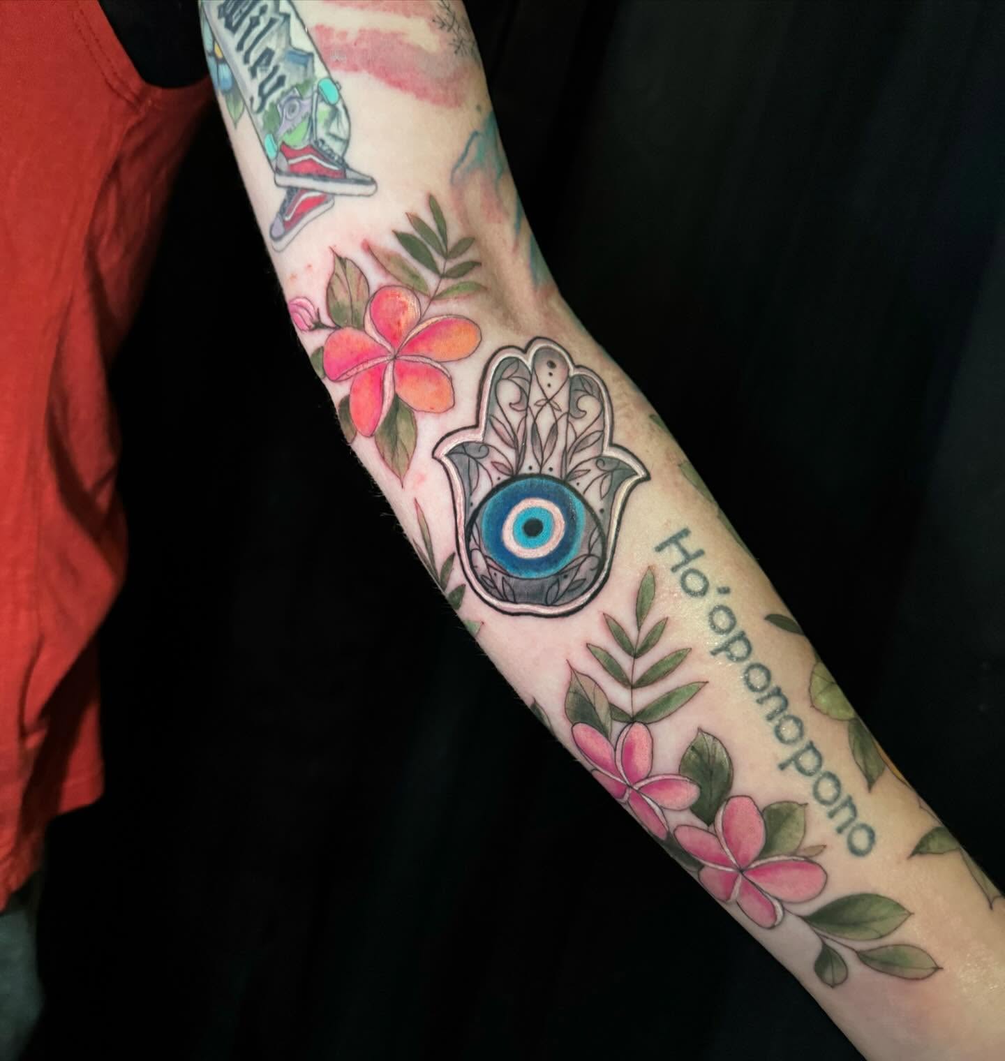 Hamsa with evil eye neo-traditional tattoo on the forearm by đź’›Kristinađź’› tattoos with intention, Minneapolis, Minnesota