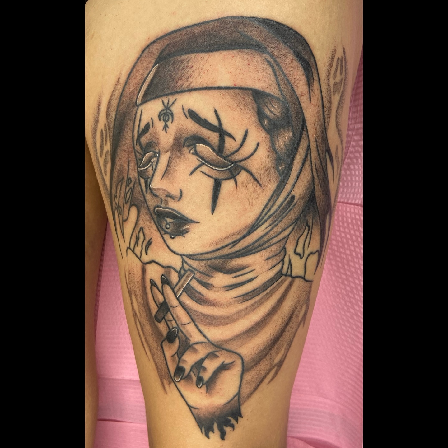 Tattoo by @figucciart — black_and_grey, realism