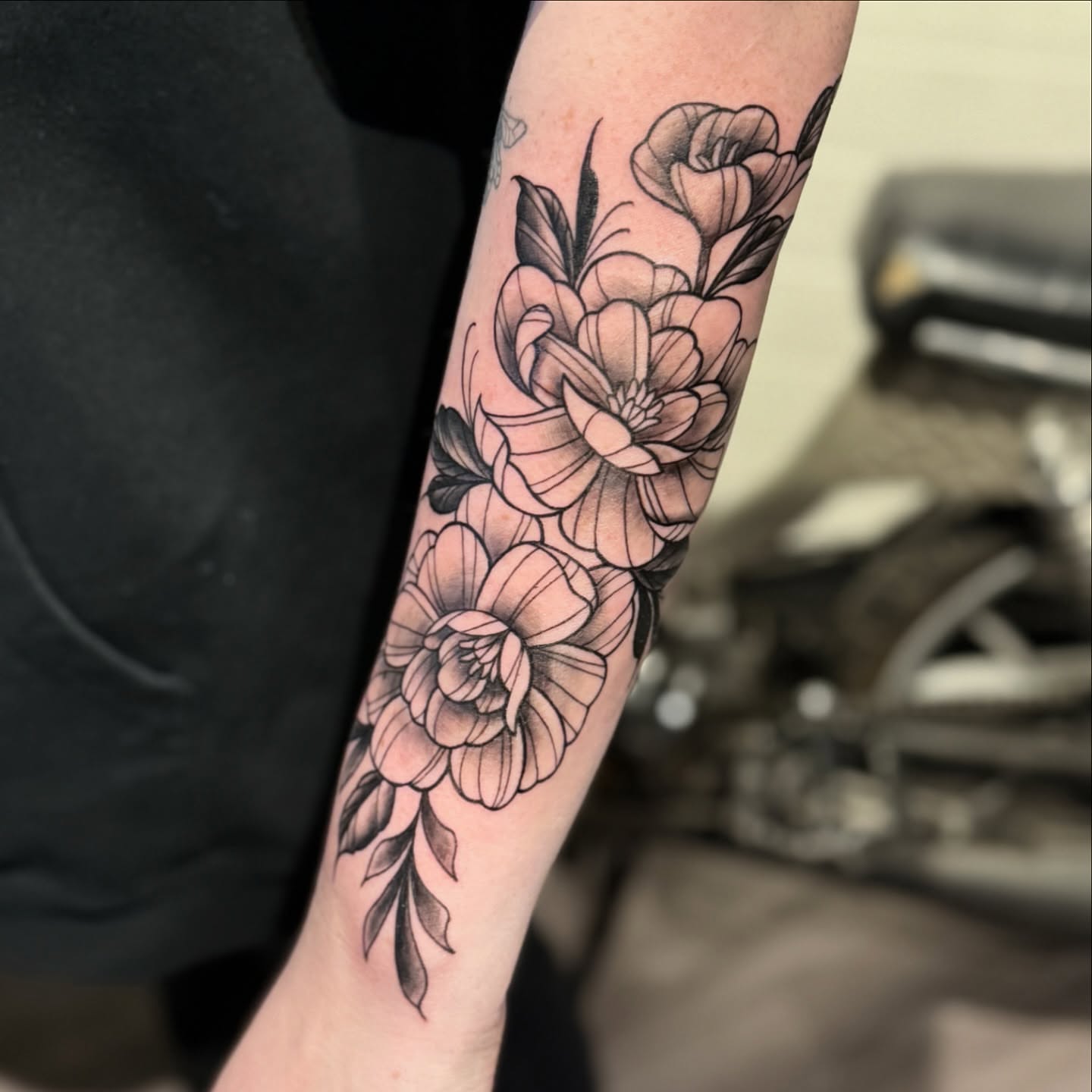 Tattoo by @tattooswithdee — black_and_grey