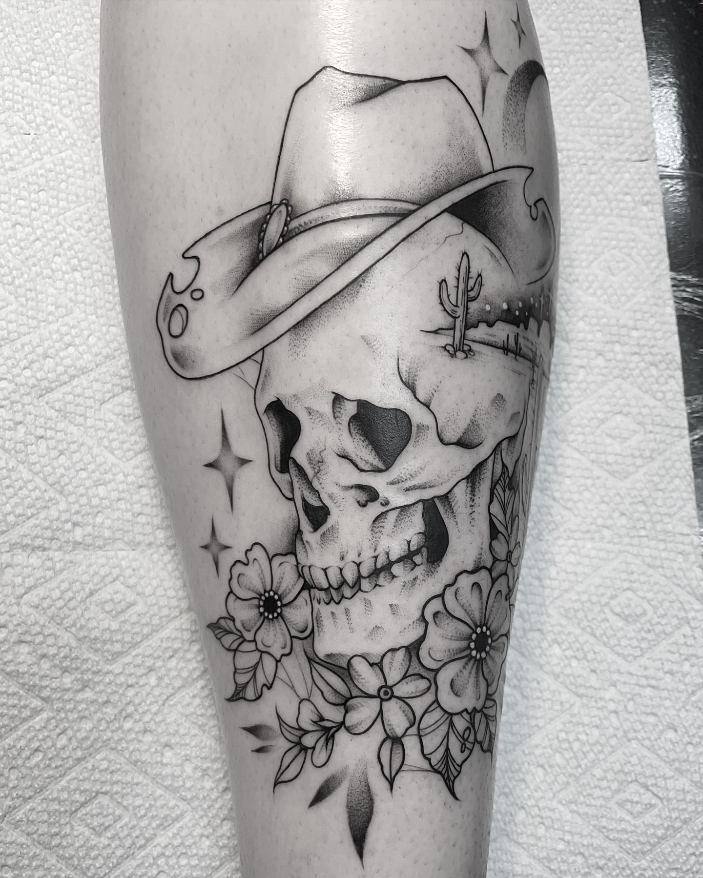 Cowboy skull with flowers American traditional tattoo on the forearm by โพ ๐
๐ฏ๐ฆ ๐๐ฌ๐ด๐ข๐ฏ๐ฐ โพ