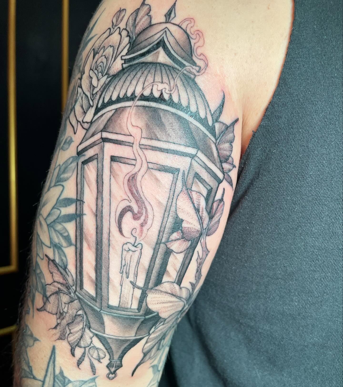 Tattoo by @taybeetattoo — black_and_grey, realism