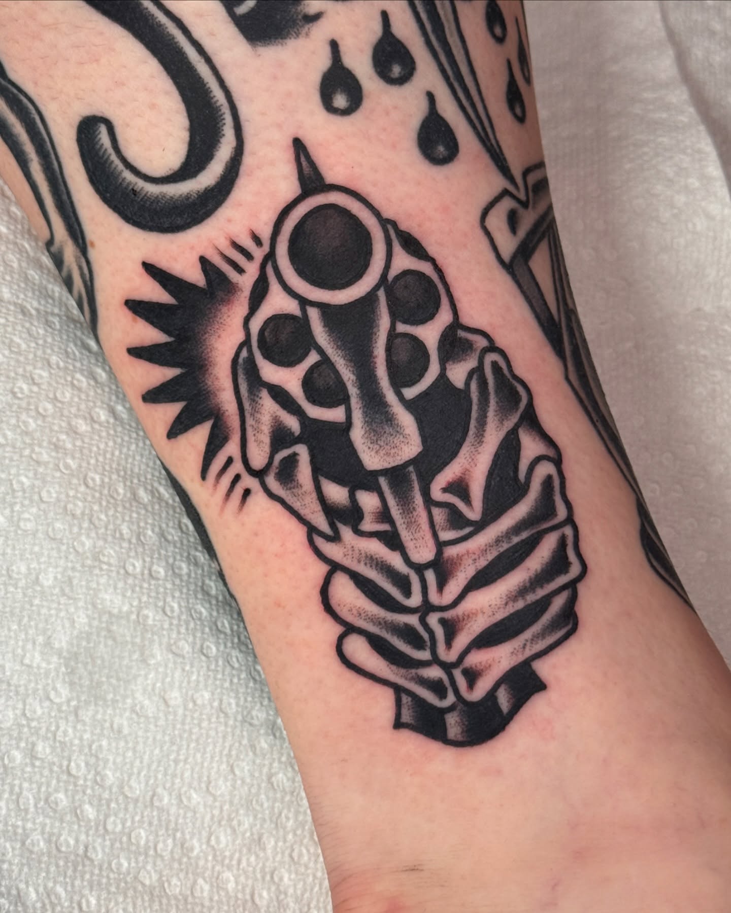 Tattoo by @angelhandstattoo — black_and_grey