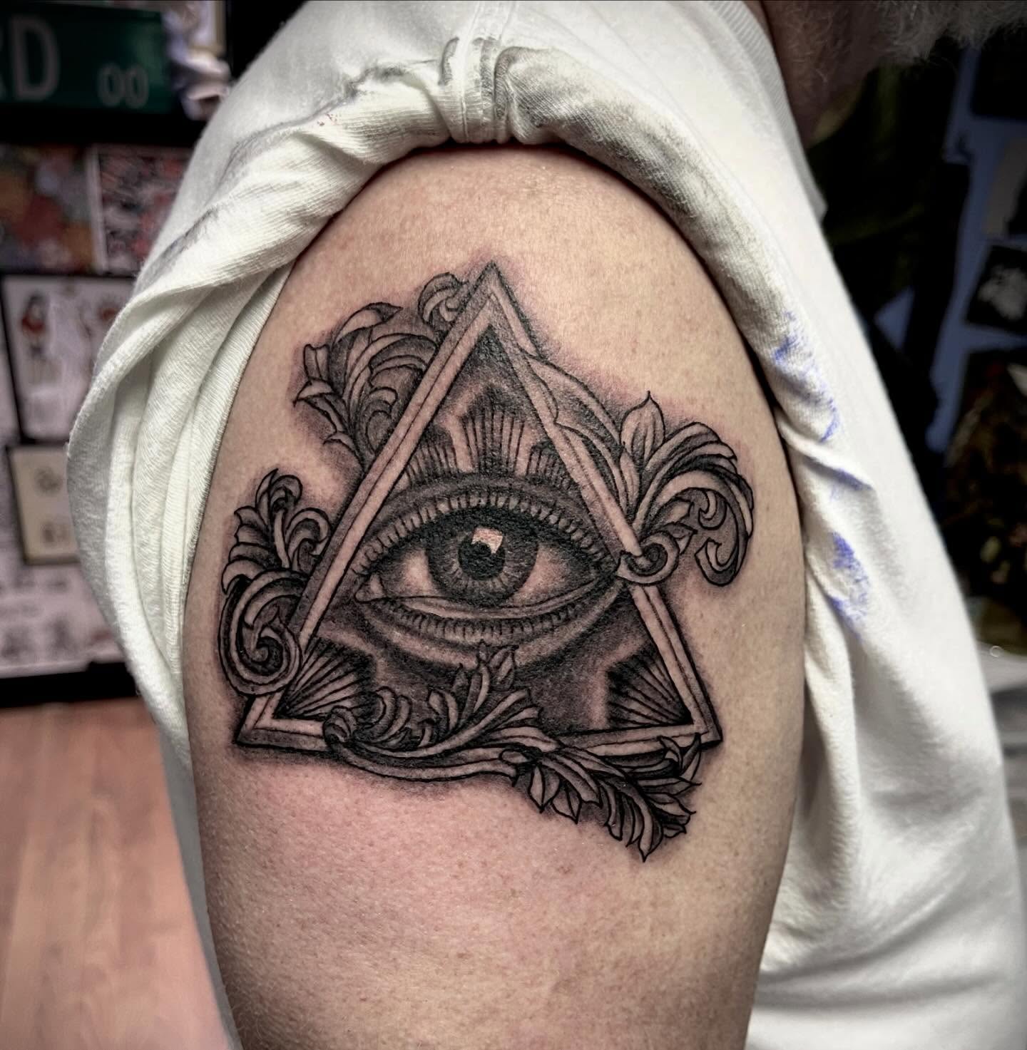 Eye within triangle geometric tattoo on the shoulder by Ashly Hutchens, Richmond, Virginia