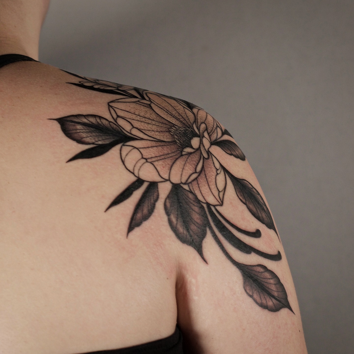 Tattoo by @ofcourseithurts — black_and_grey