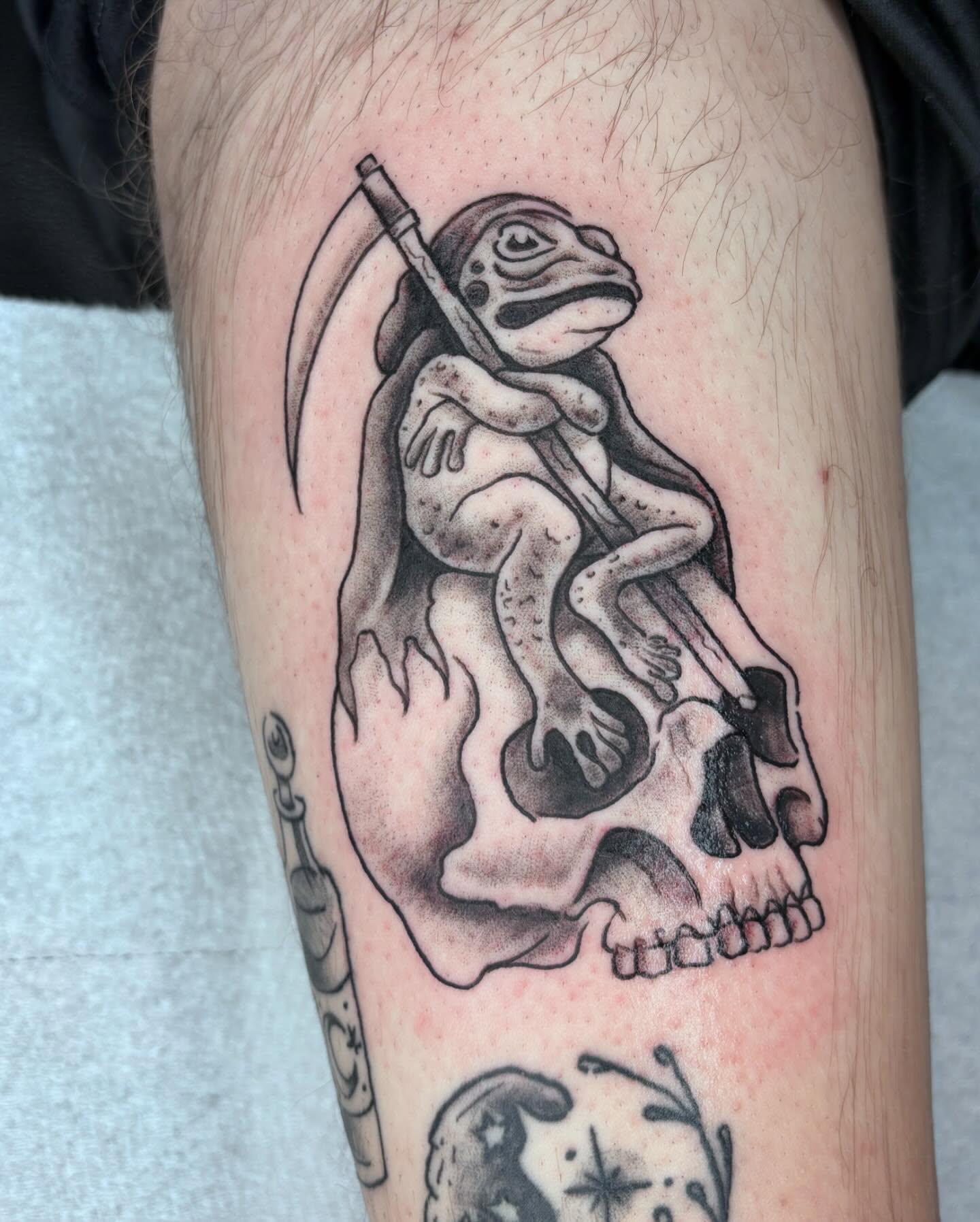 Frog riding a skull realism tattoo on the forearm by π»πΈπ½π½, Ypsilanti, Michigan