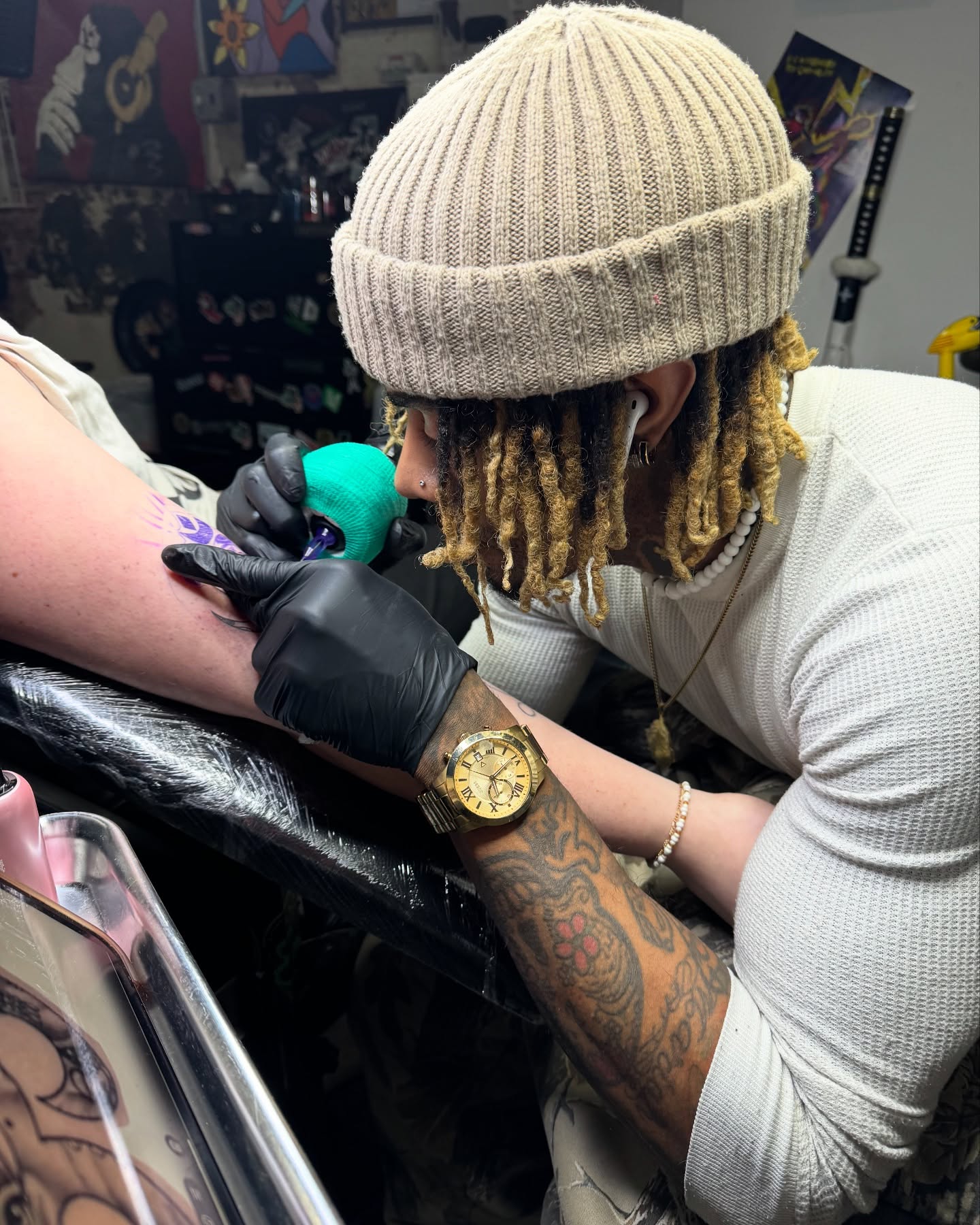 Dreadlocks neo-traditional tattoo on the upper arm by Davone Joyner, Richmond, Virginia