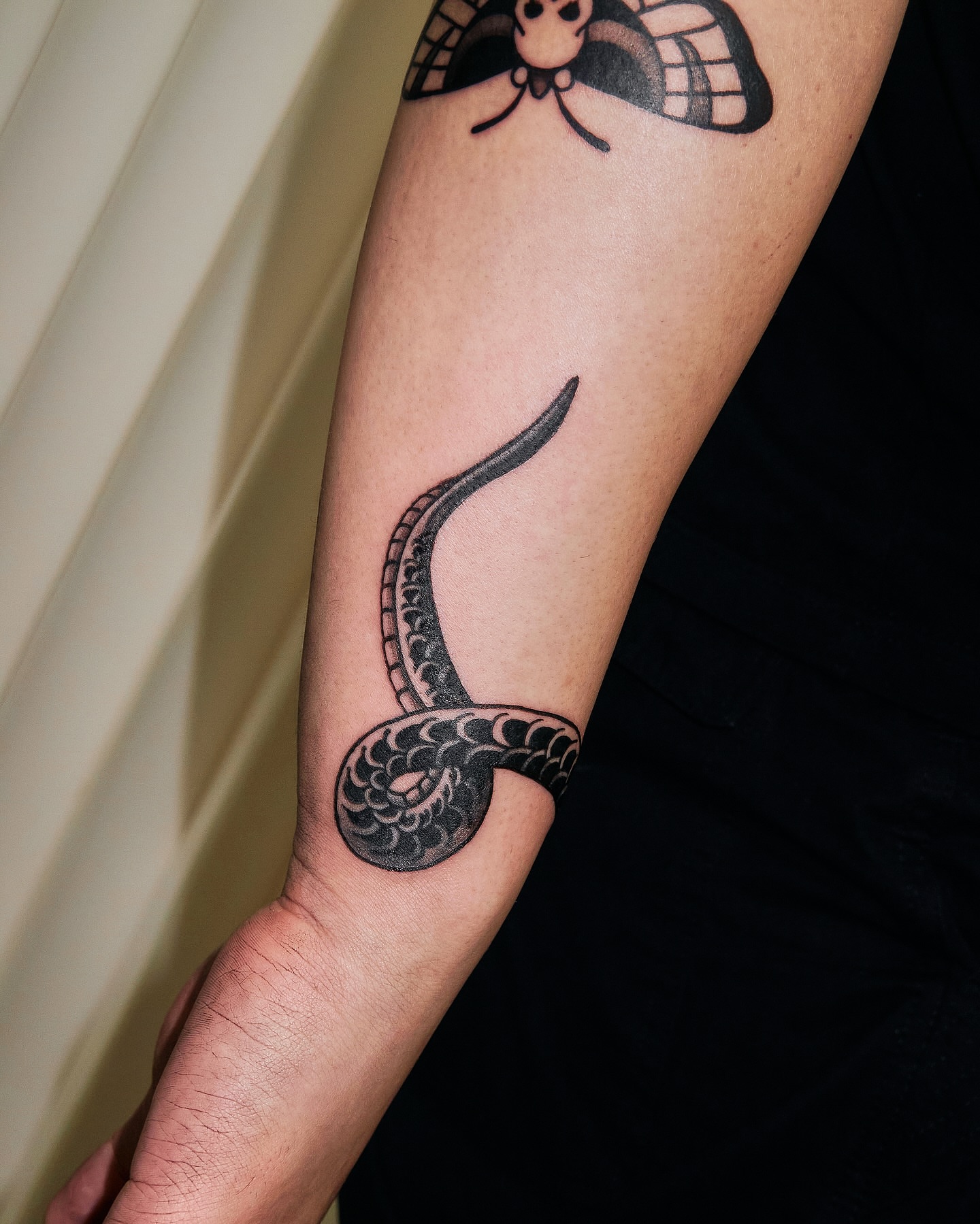 Tattoo by @laukayan_ — black_and_grey