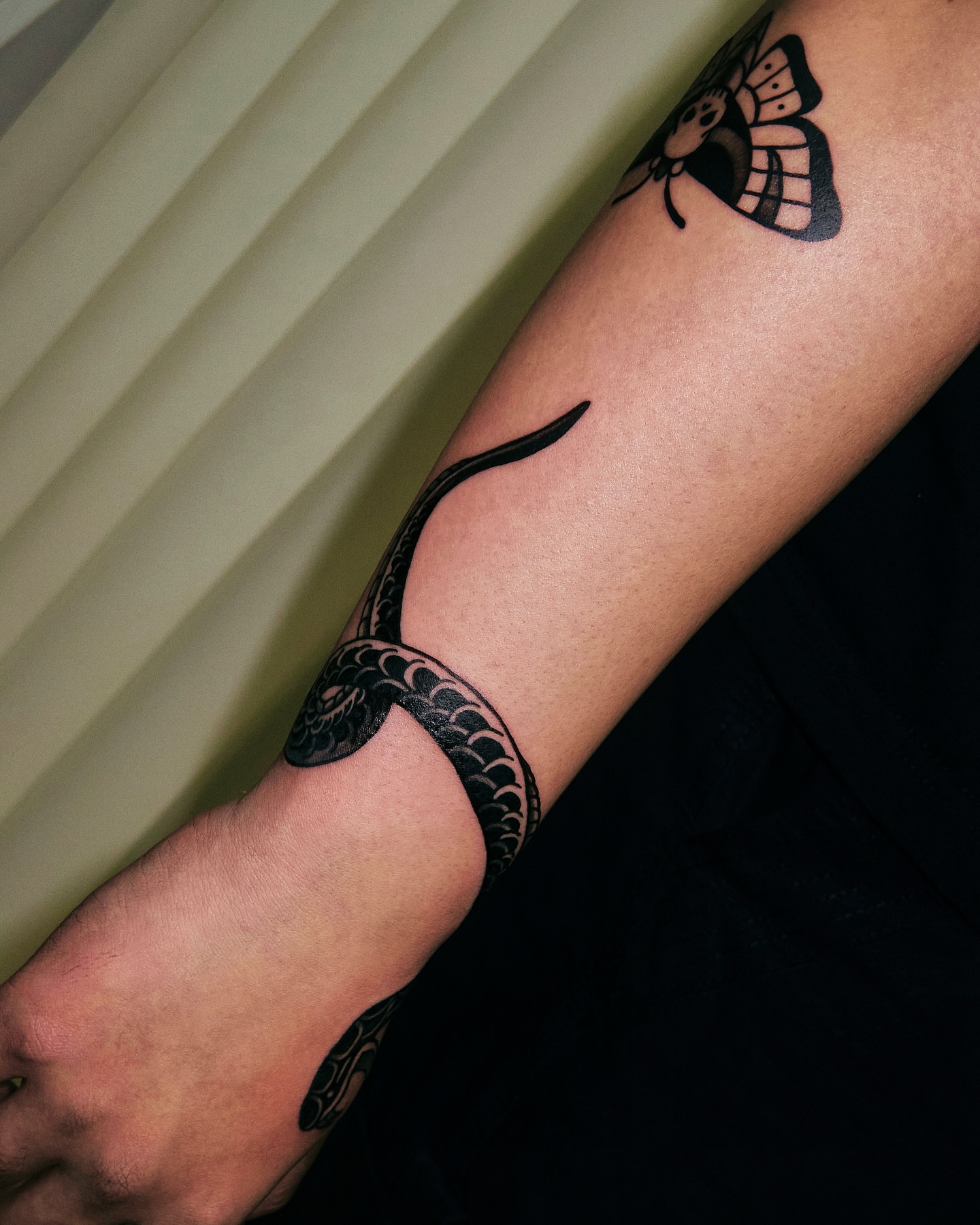 Tattoo by @laukayan_ — black_and_grey