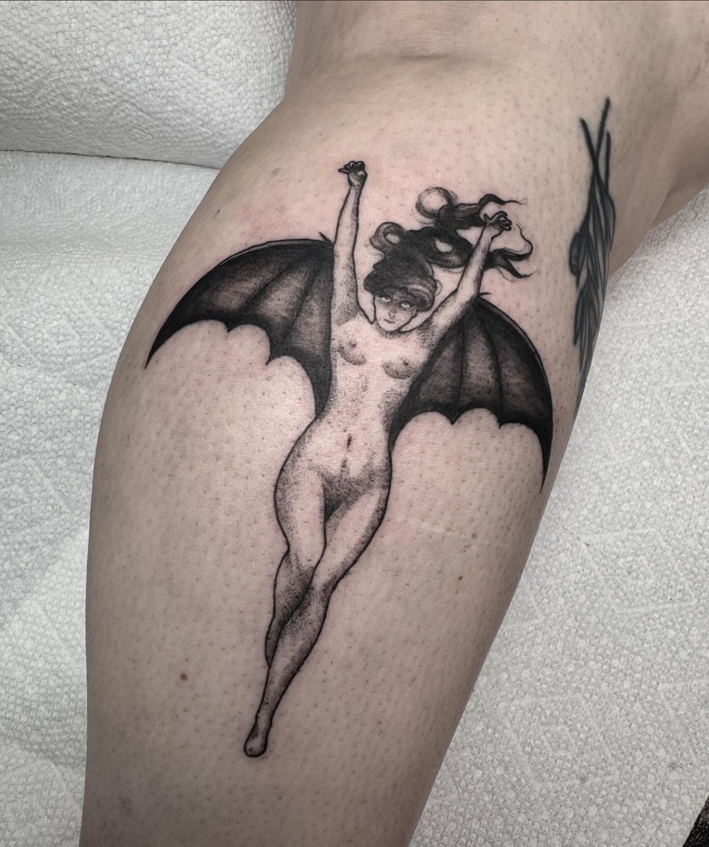 Naked woman with bat wings dotwork tattoo on the thigh by 𝔈𝔯𝔦𝔫 𝔊𝔦𝔩𝔩𝔦𝔩𝔞𝔫𝔡, Springfield, Ohio