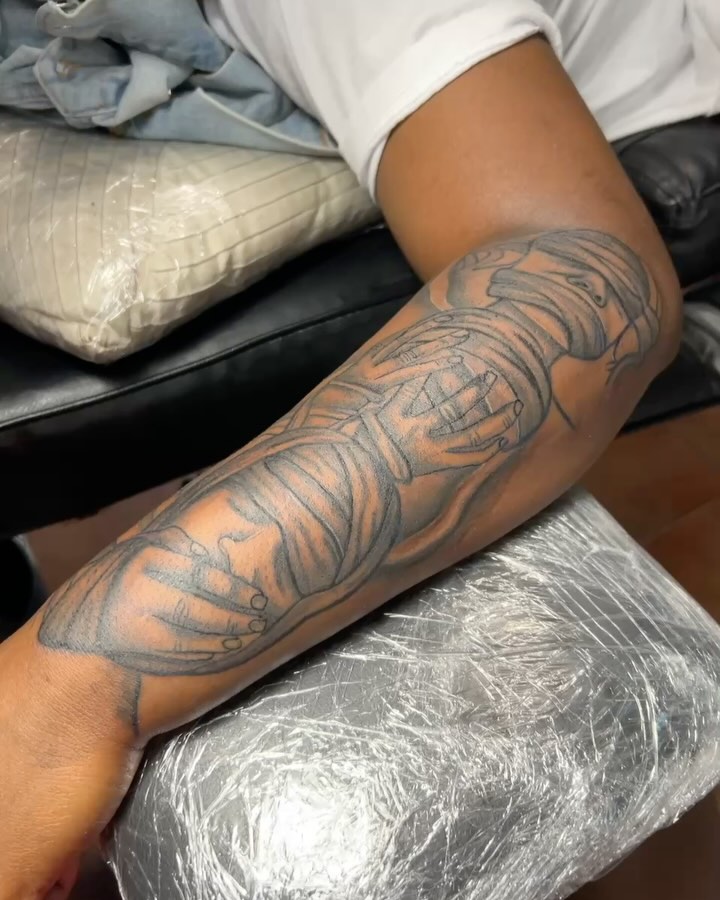 Tattoo by @nylainkedyou — black_and_grey