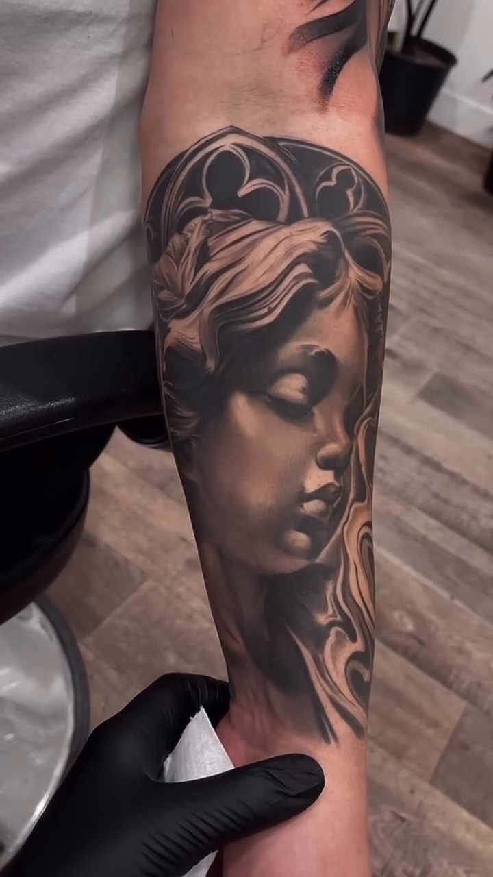 Classical bust of a woman realism tattoo by Erick Gutierrez, Las Vegas, Nevada