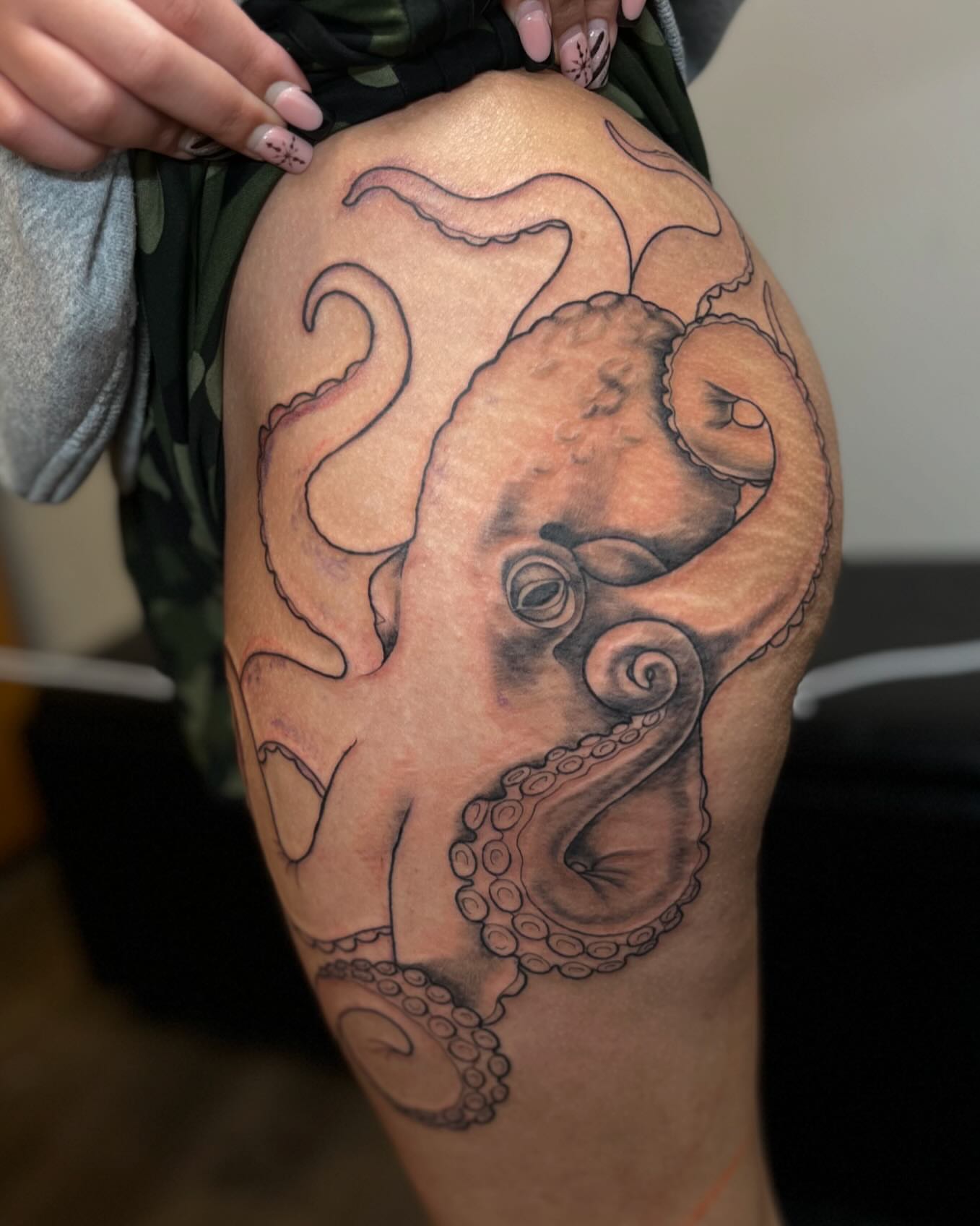Tattoo by @katlyne_j — black_and_grey