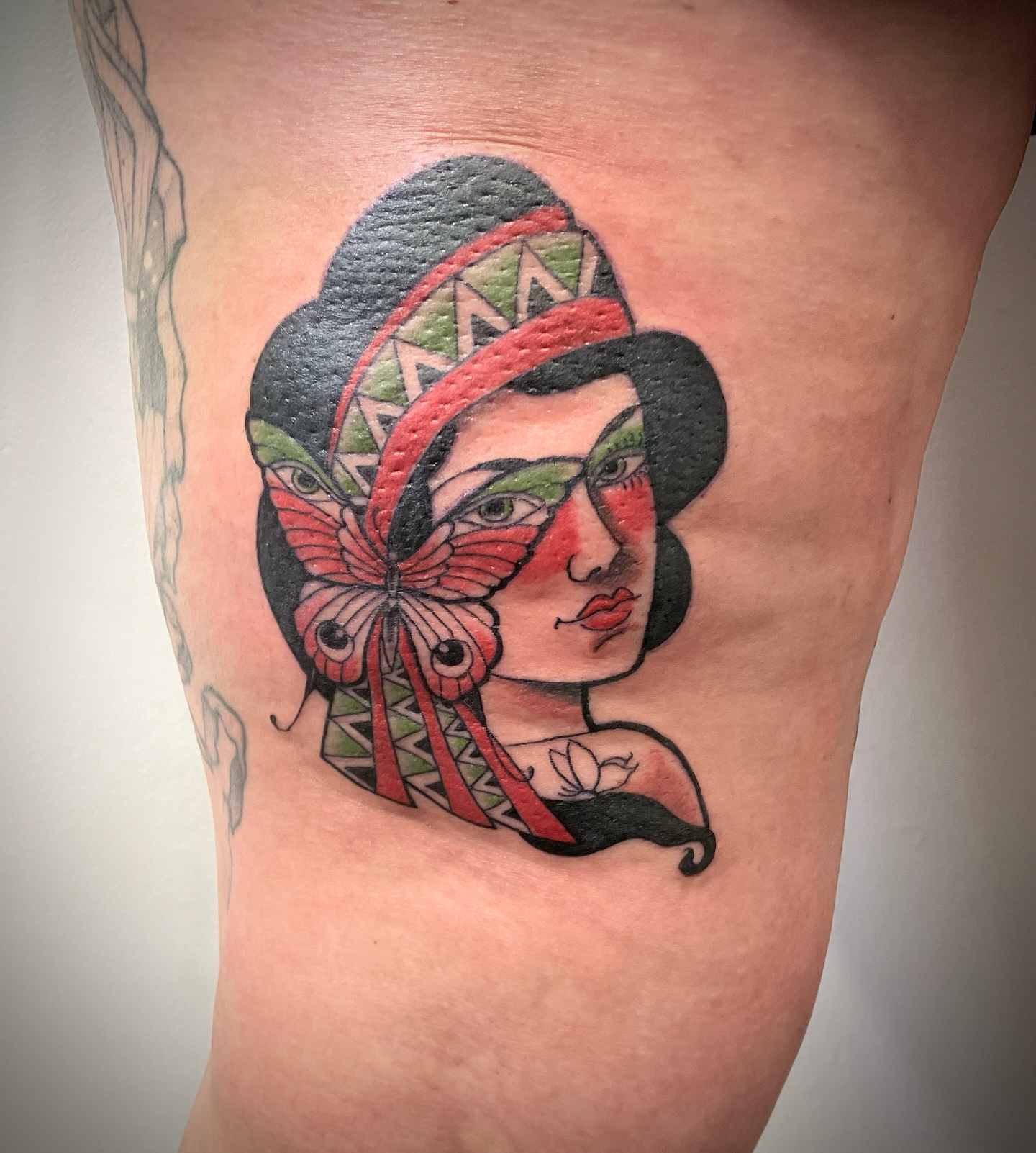 Tattoo by @robymarciano — american_traditional, geometric